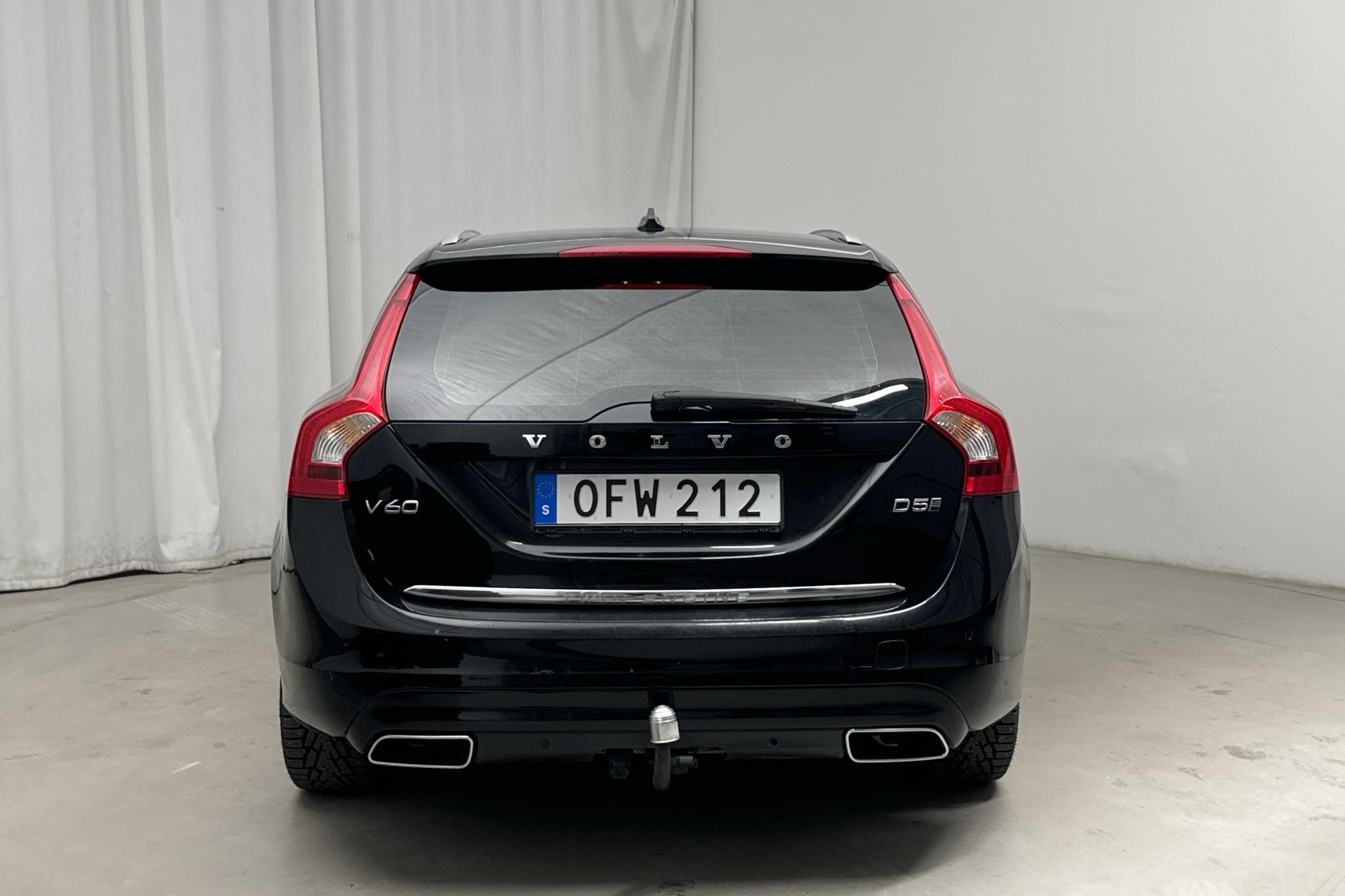 Volvo V60 D5 AWD Twin Engine (163hk) - 238 780 km - Automatic - black - 2017