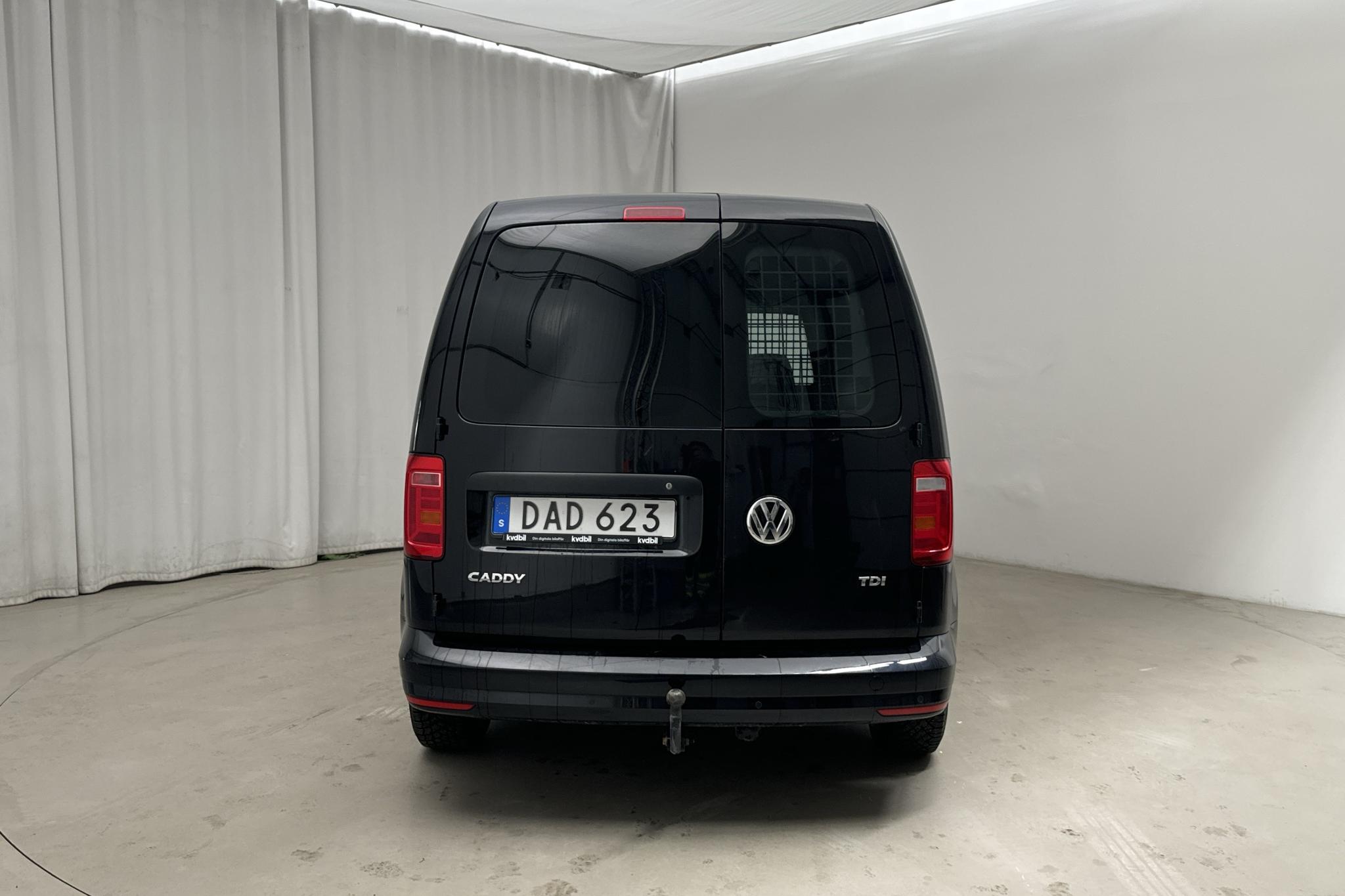 VW Caddy 2.0 TDI Skåp (102hk) - 97 190 km - Automaatne - must - 2018