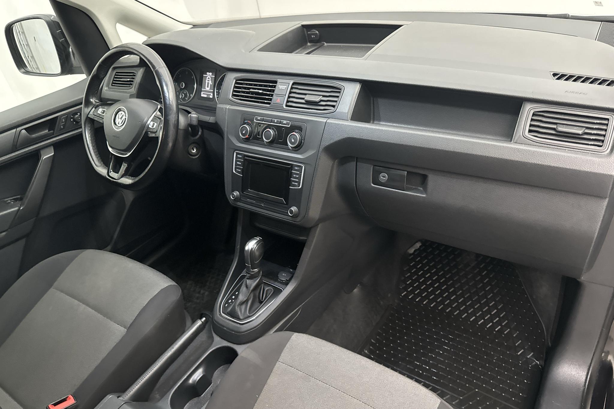 VW Caddy 2.0 TDI Skåp (102hk) - 104 370 km - Automaatne - must - 2018