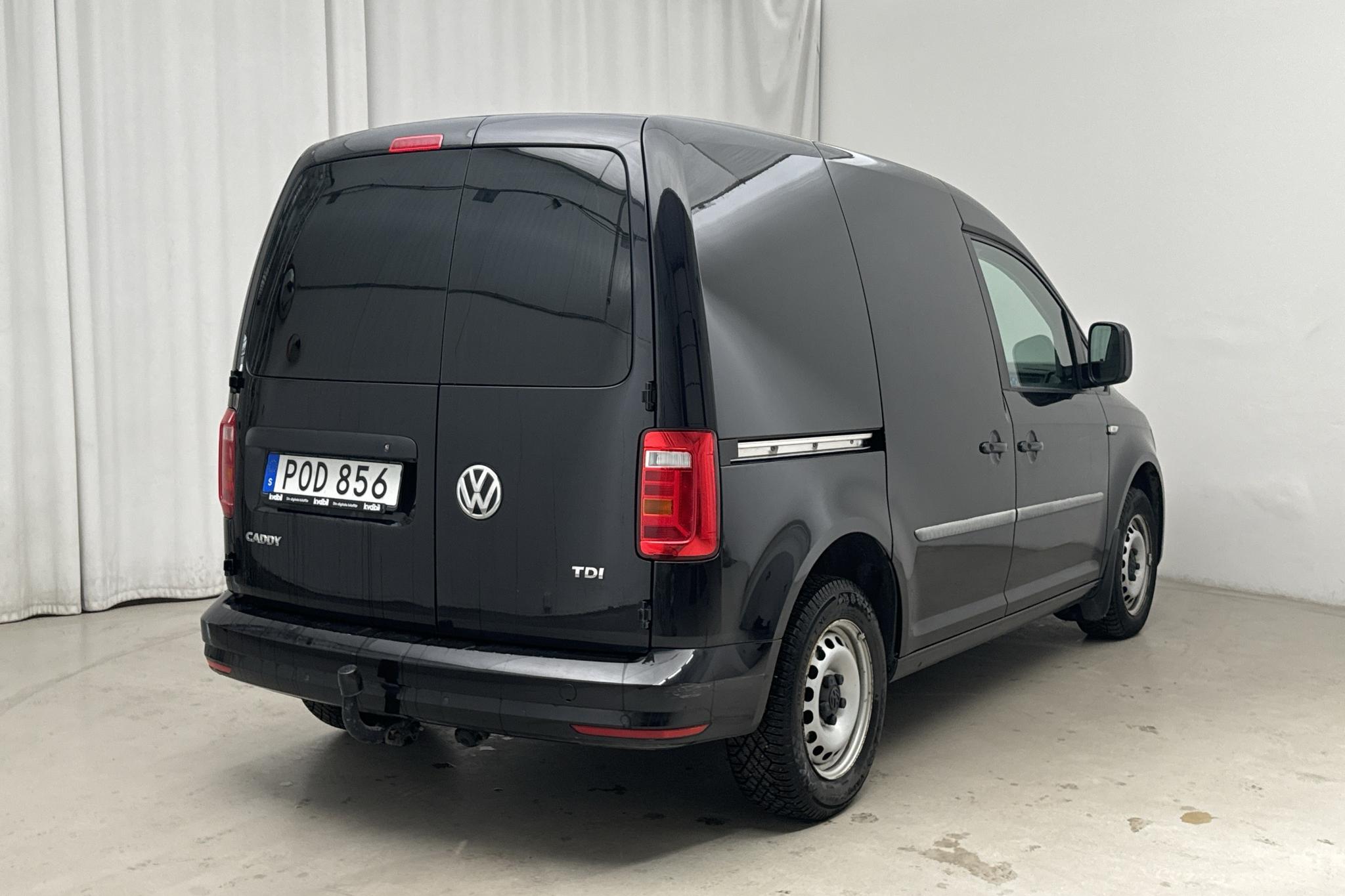 VW Caddy 2.0 TDI Skåp (102hk) - 136 480 km - Automaattinen - musta - 2018