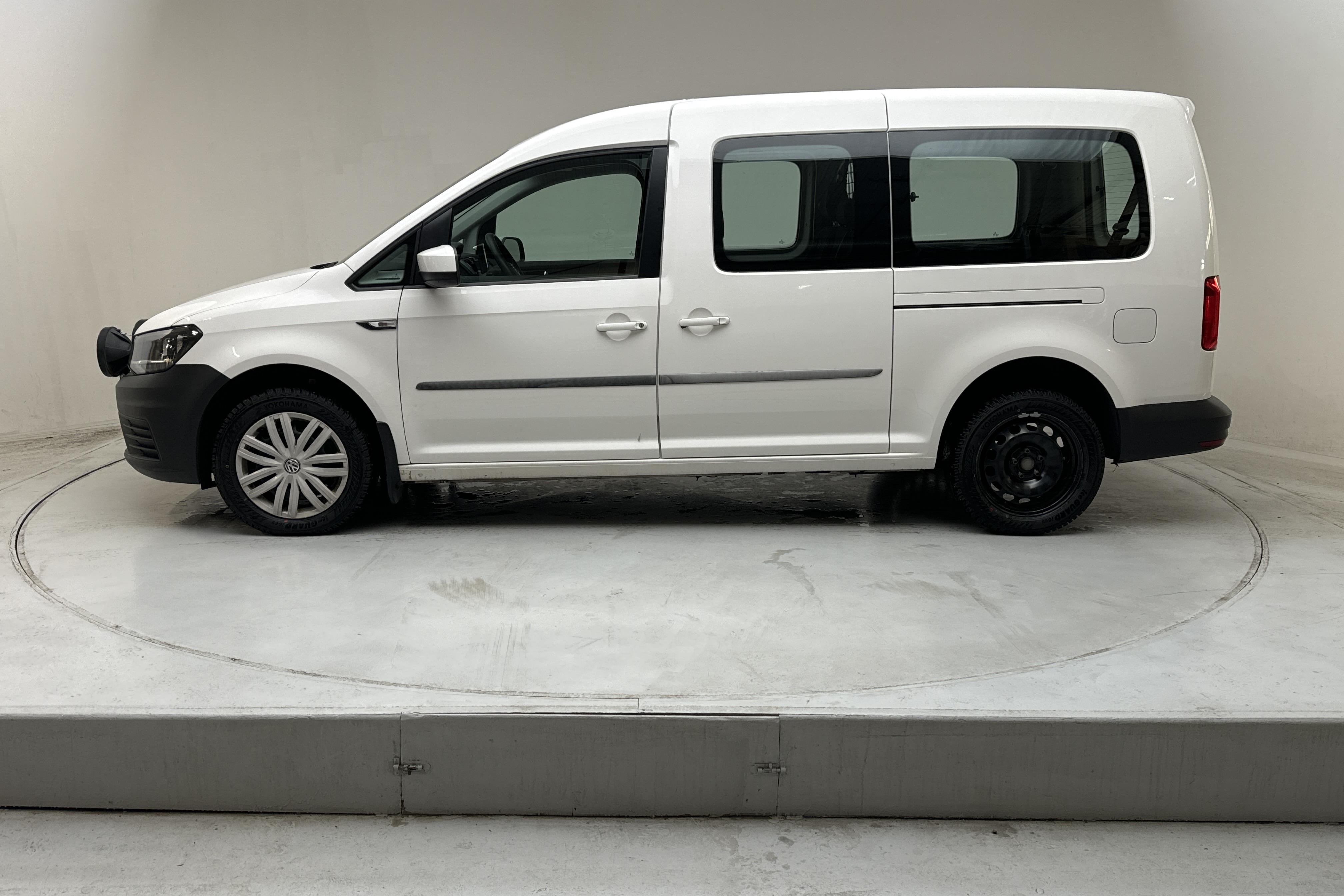 VW Caddy Maxi Life 2.0 TDI (102hk) - 14 657 mil - Automat - vit - 2019