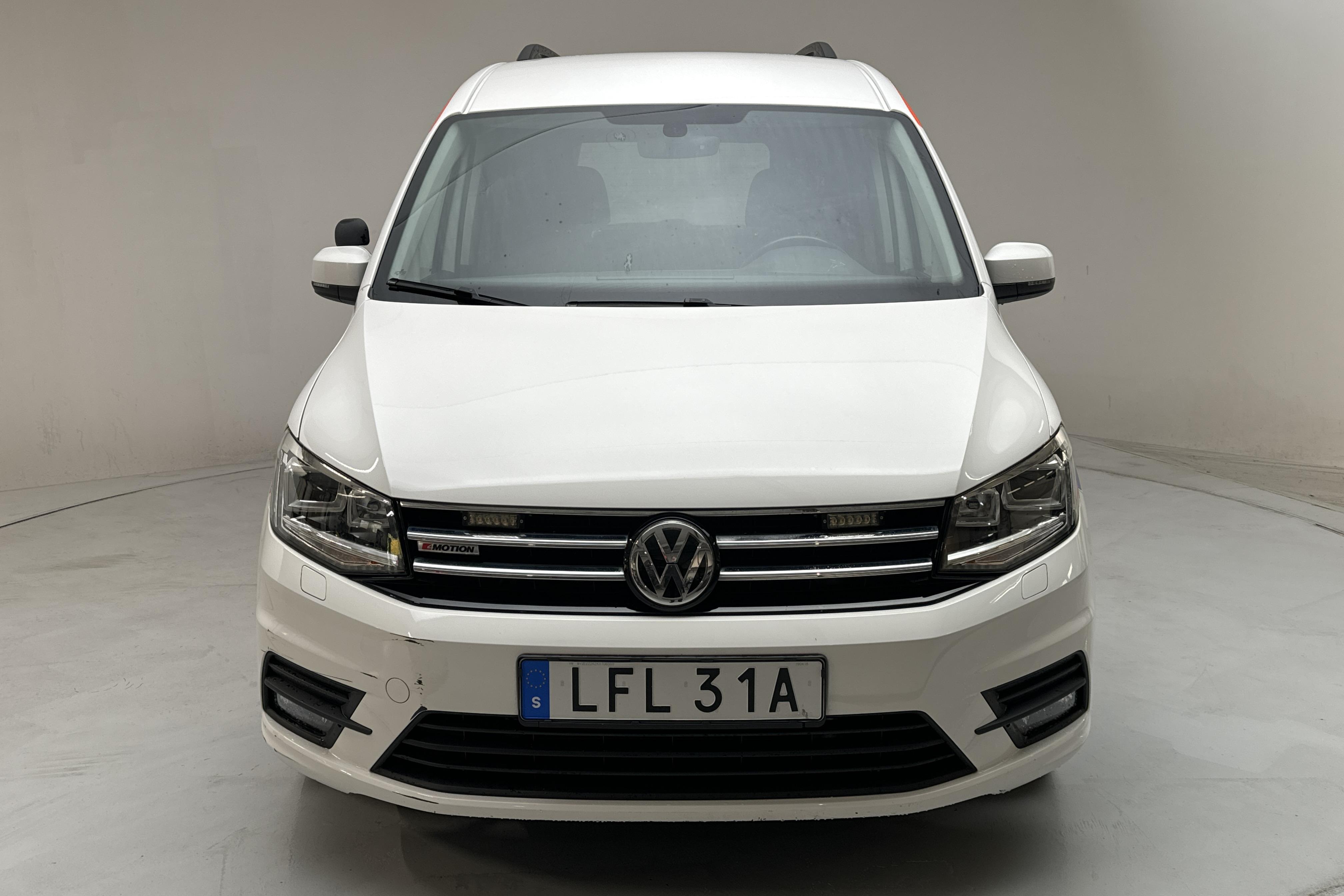 VW Caddy 2.0 TDI Maxi Skåp 4MOTION (150hk) - 3 554 mil - Automat - vit - 2019