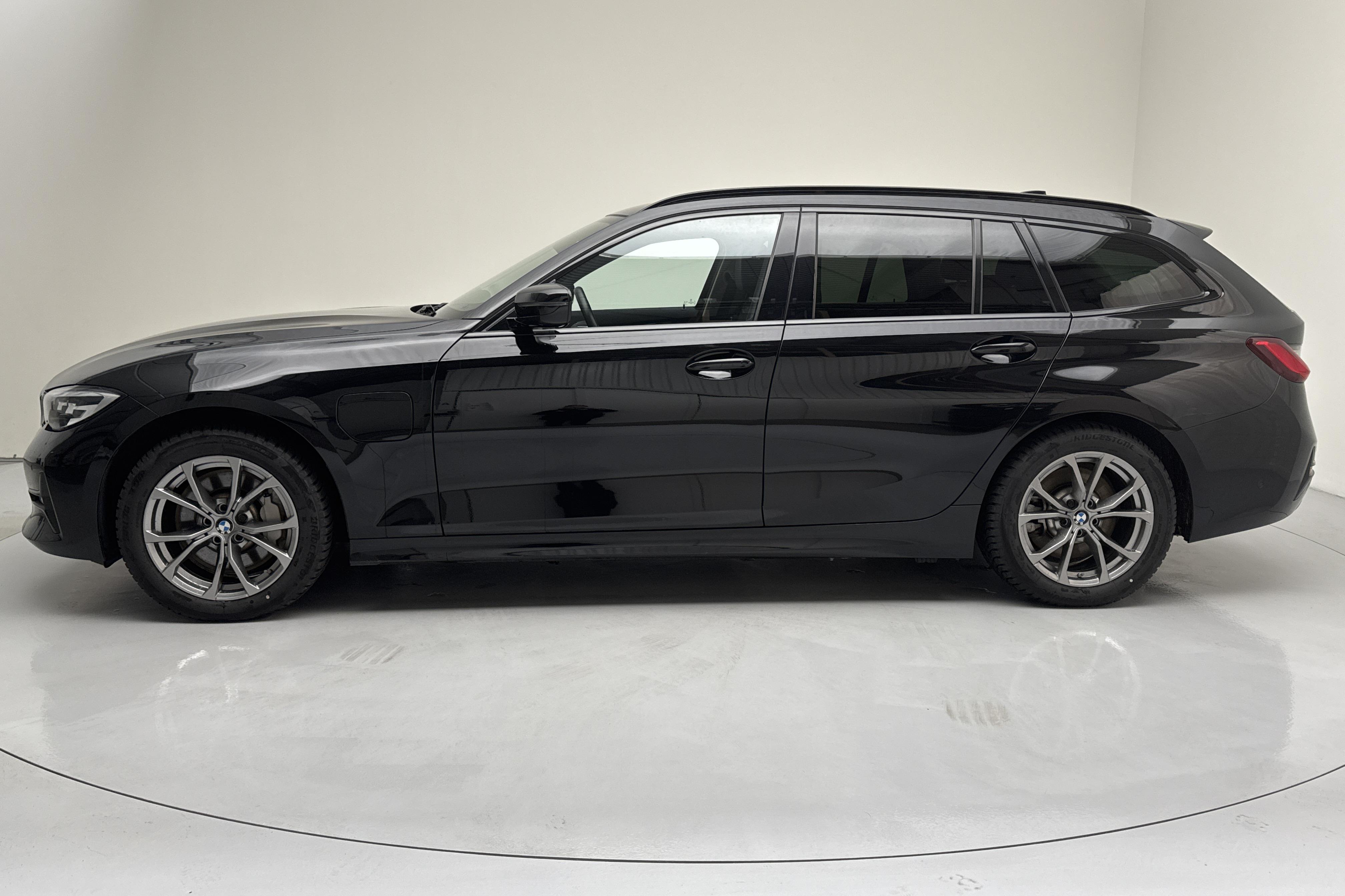 BMW 330e Touring, G21 (292hk) - 43 740 km - Automatic - black - 2021