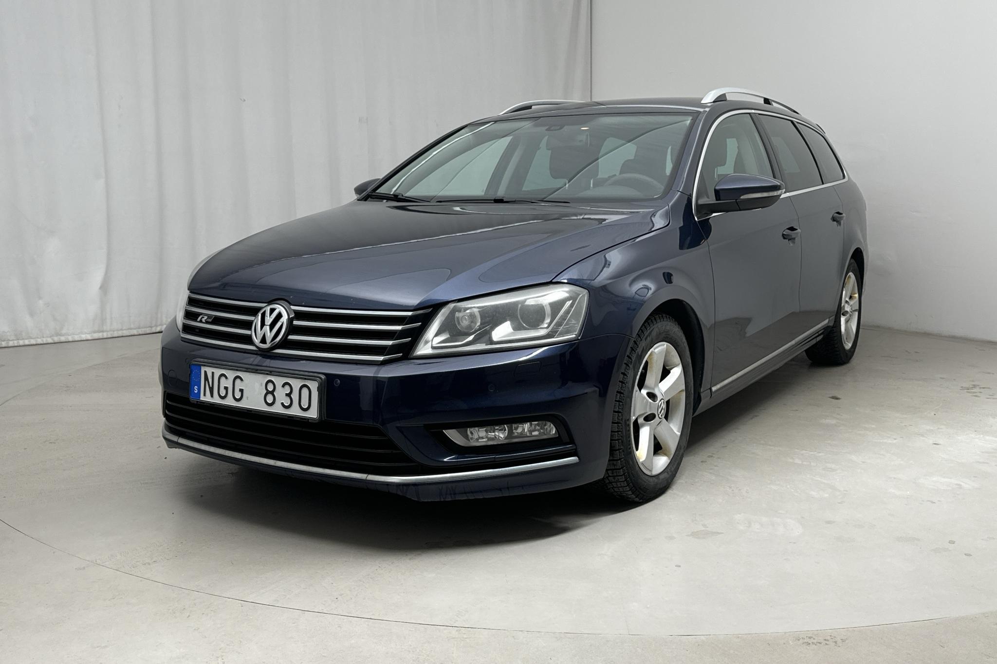 VW Passat 2.0 TDI BlueMotion Technology Variant 4Motion (170hk) - 195 340 km - Automatic - Dark Blue - 2013