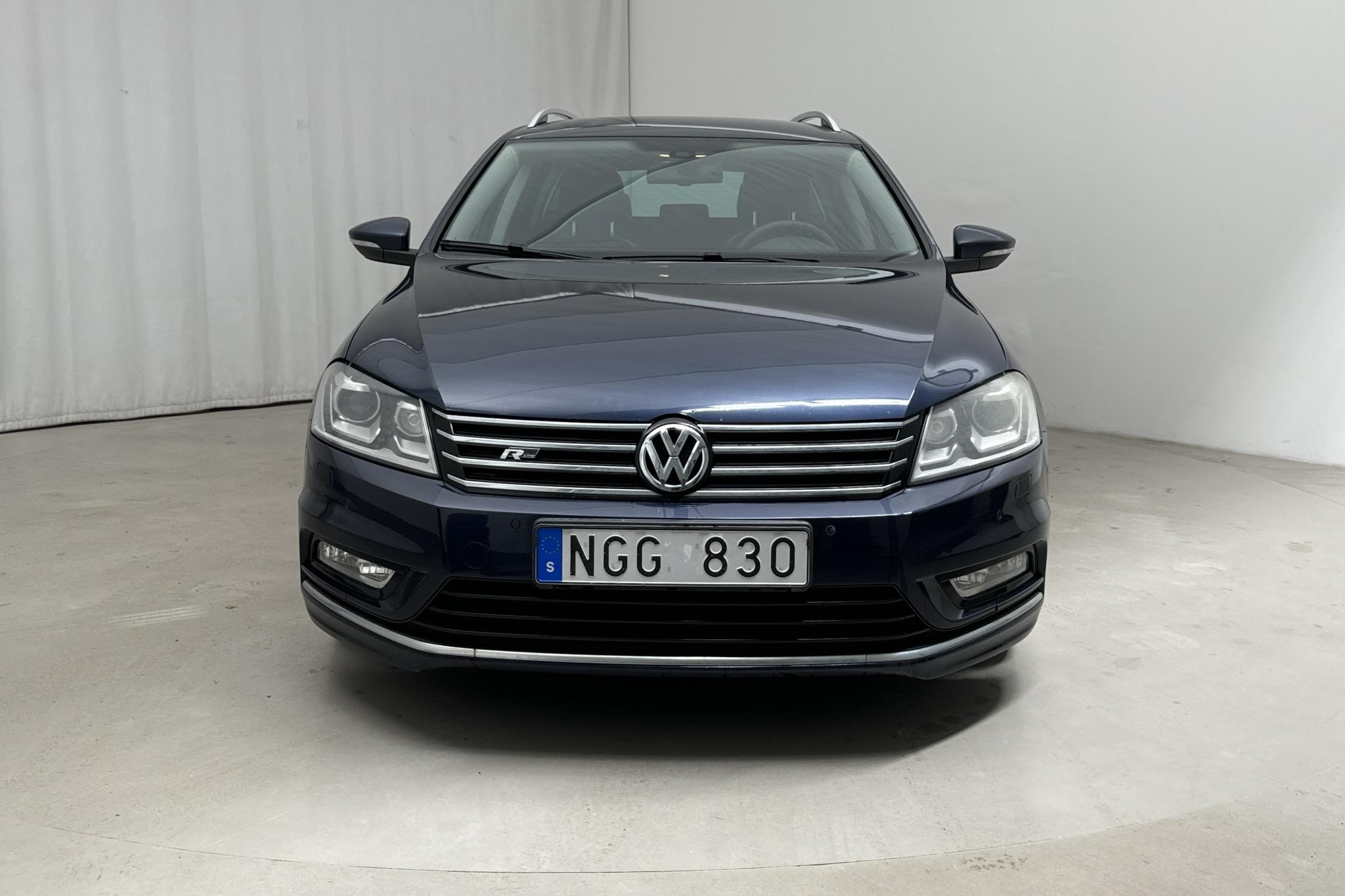 VW Passat 2.0 TDI BlueMotion Technology Variant 4Motion (170hk) - 195 340 km - Automatic - Dark Blue - 2013