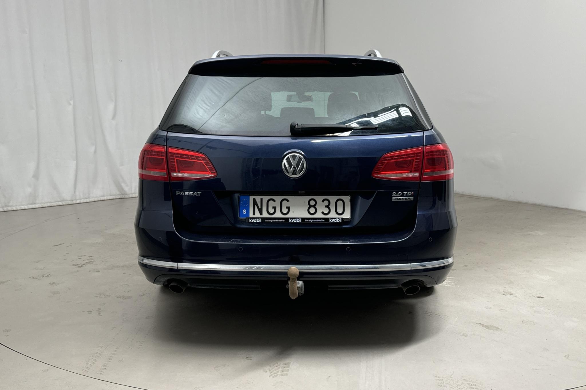 VW Passat 2.0 TDI BlueMotion Technology Variant 4Motion (170hk) - 195 340 km - Automatic - Dark Blue - 2013