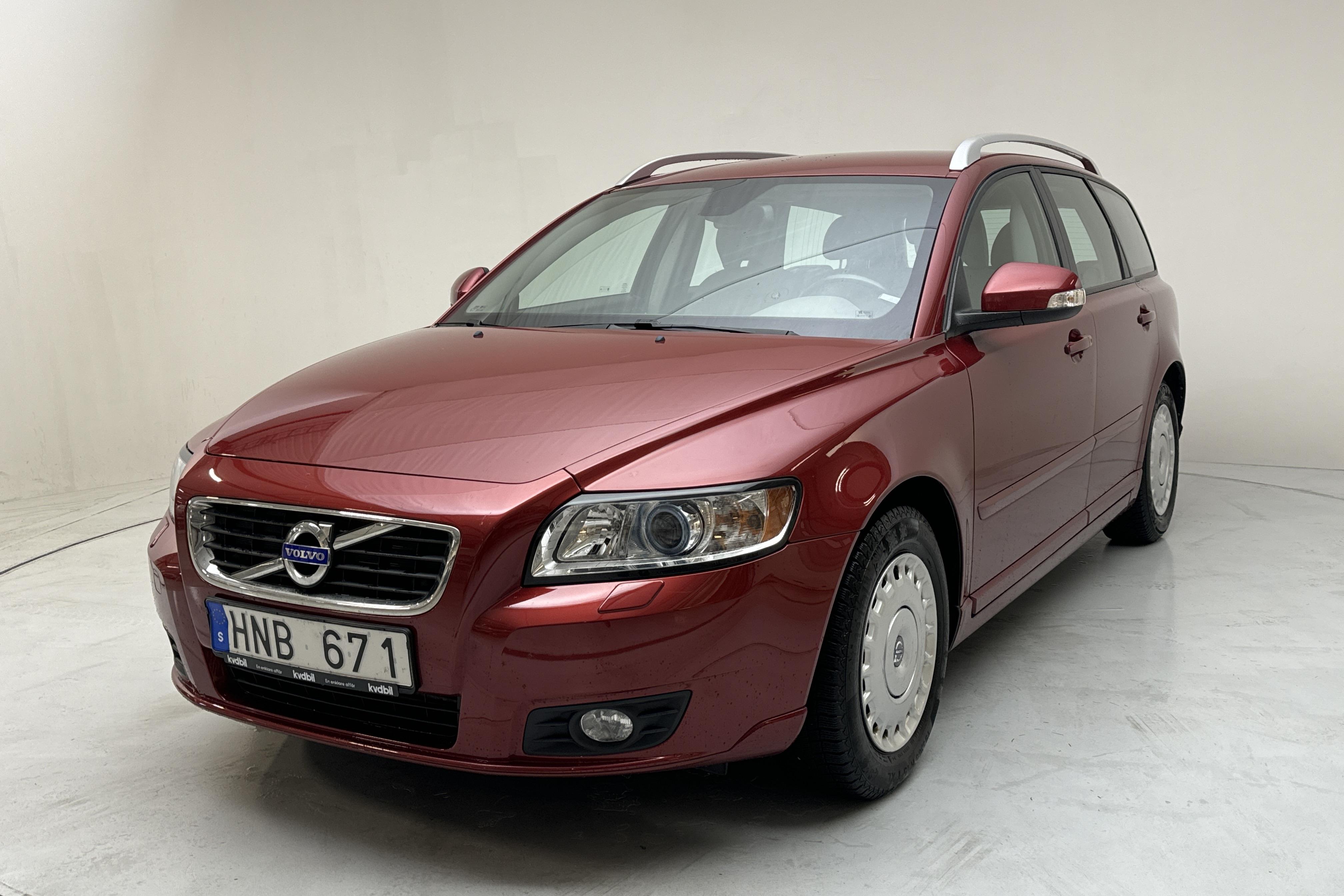 Volvo V50 1.6D DRIVe (115hk) - 13 446 mil - Manuell - röd - 2012