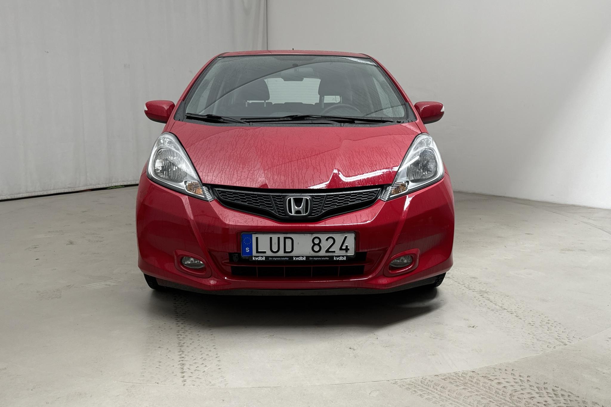 Honda Jazz 1.4 (100hk) - 91 390 km - Käsitsi - punane - 2012