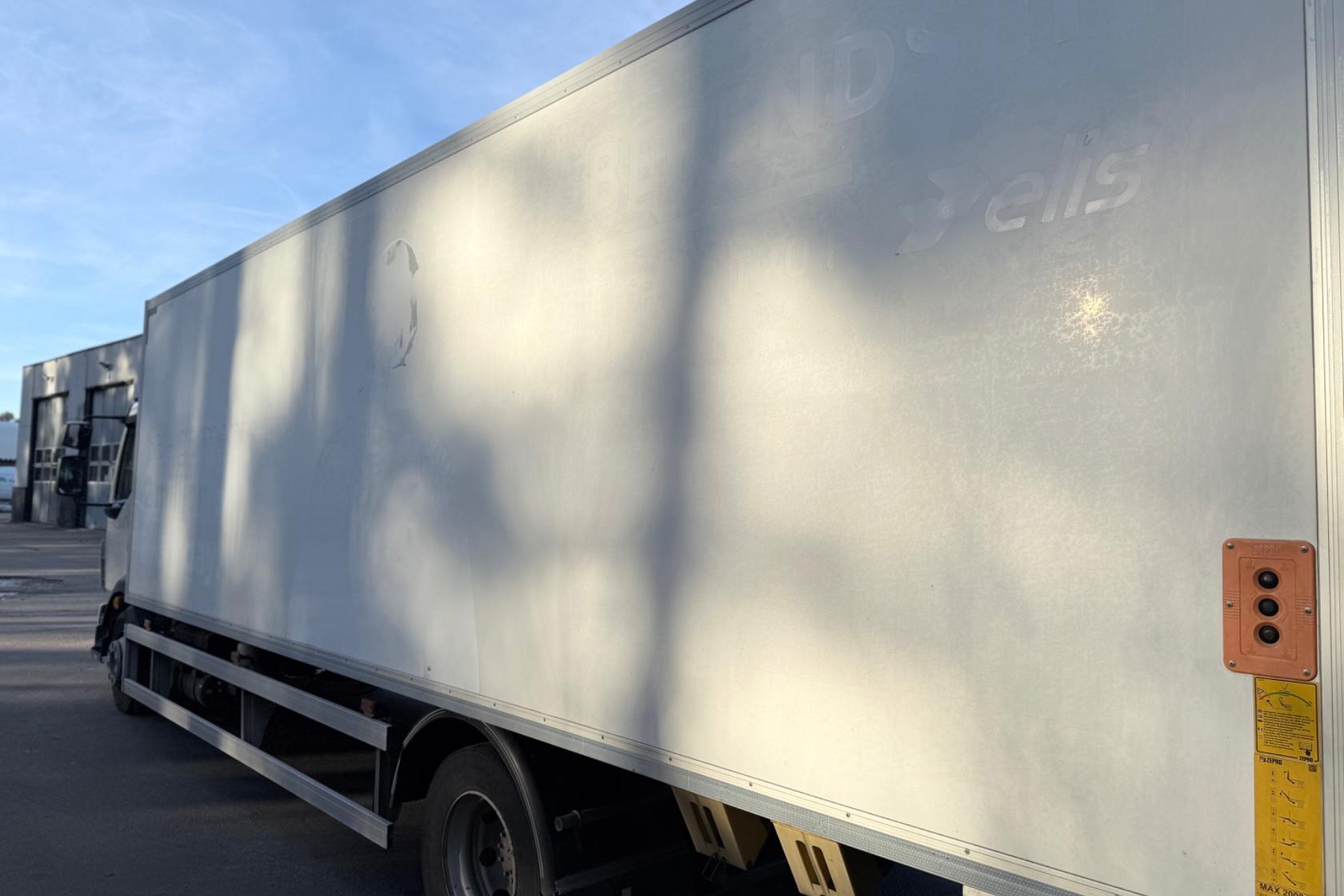 VOLVO FL250 - 286 808 km - Automaatne - valge - 2018