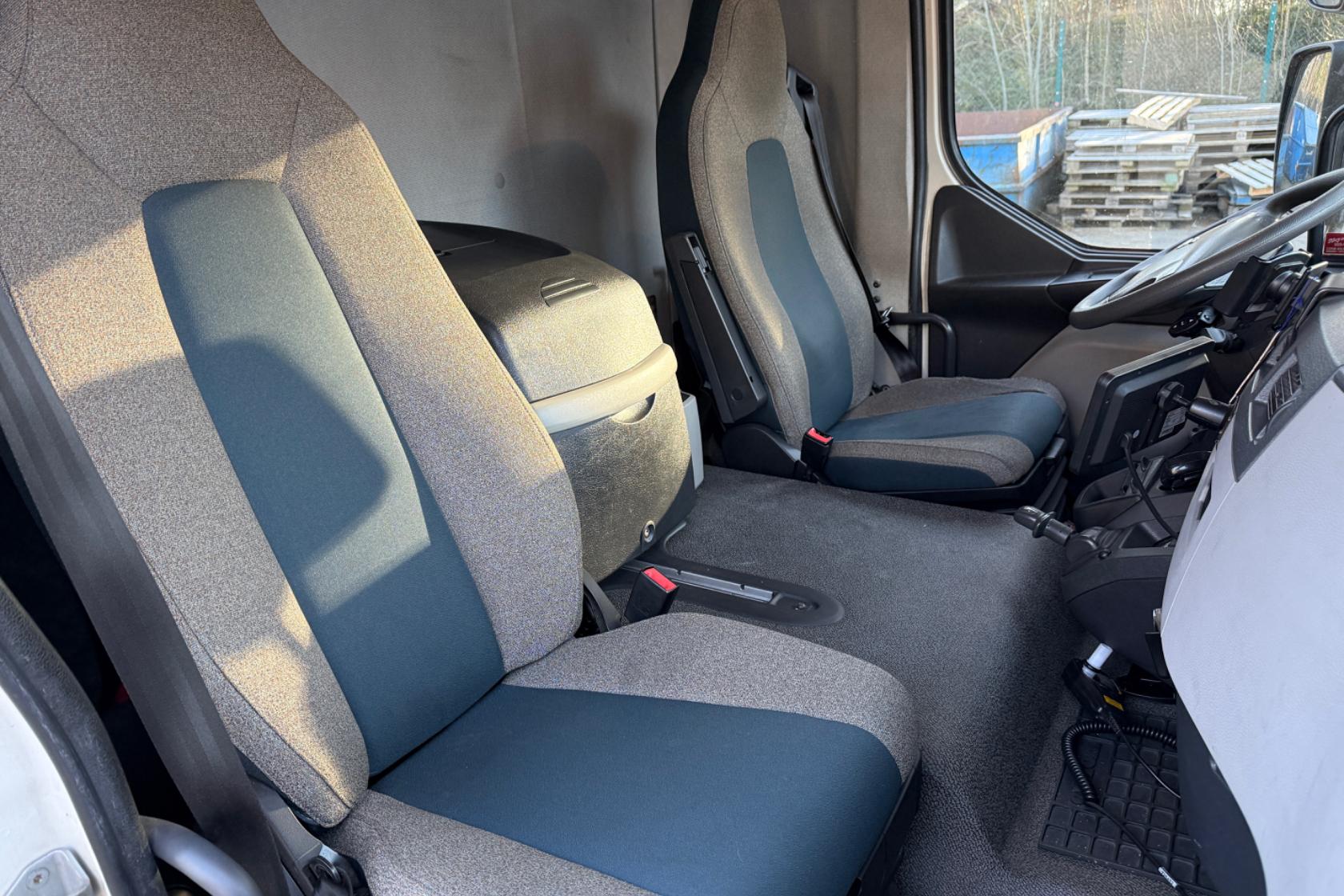 VOLVO FL250 - 286 808 km - Automaatne - valge - 2018