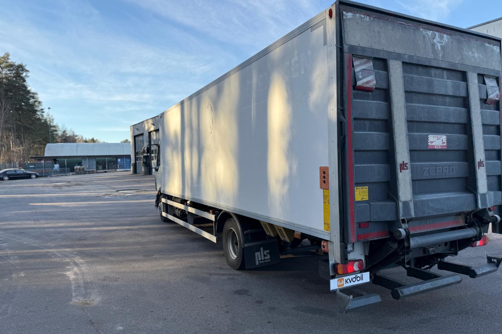 VOLVO FL250 - 286 808 km - Automaatne - valge - 2018