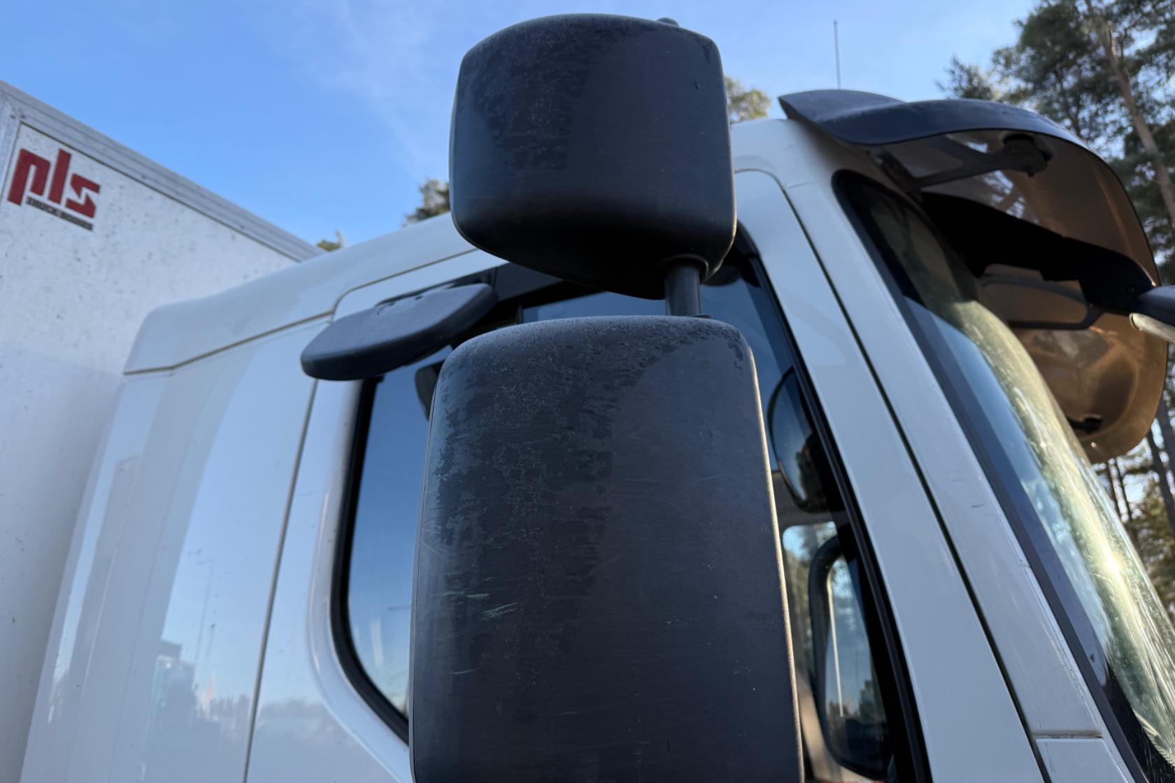 VOLVO FL250 - 286 808 km - Automaatne - valge - 2018