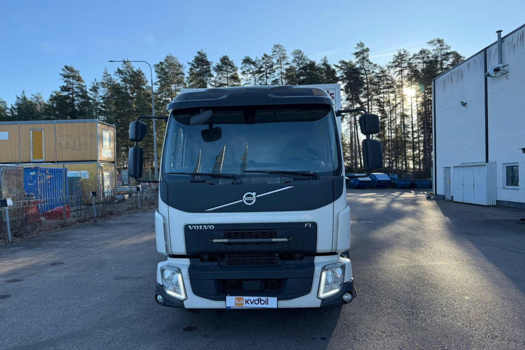 VOLVO FL250 - 420 523 km - Automatic - white - 2017