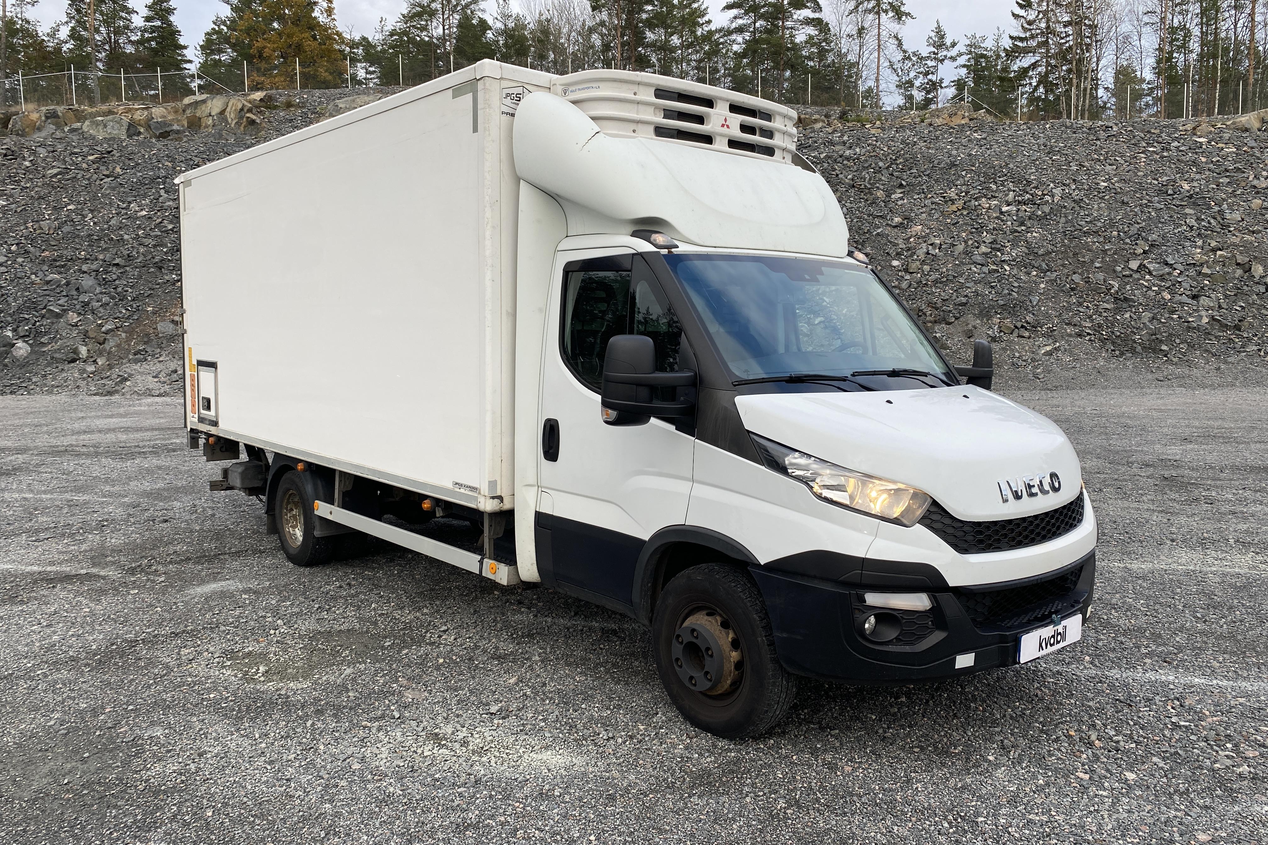 Iveco DAILY 70C17H P - 382 451 km - Manuaalinen - valkoinen - 2015