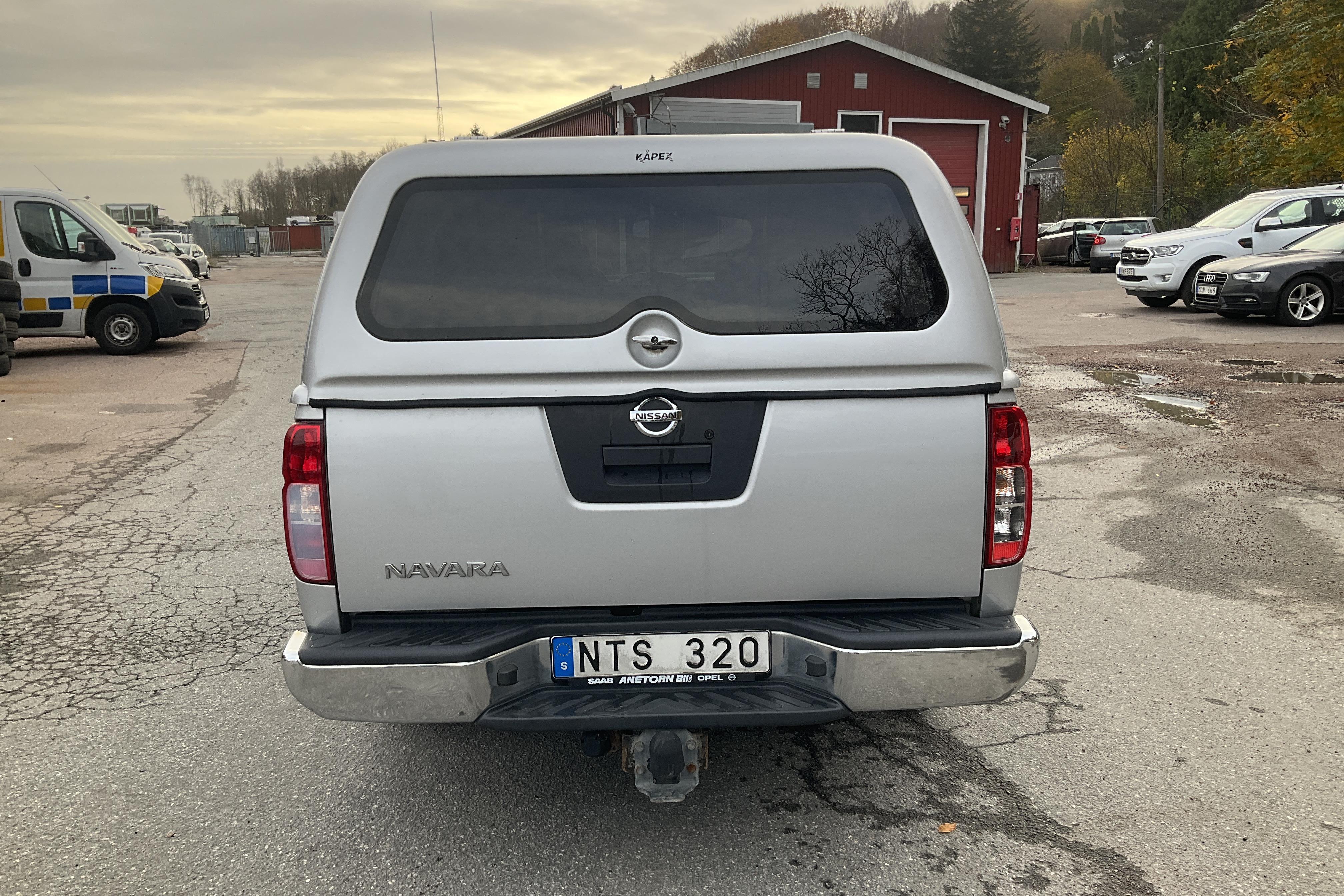 Nissan Navara 2.5 dCi (190hk) - 24 483 mil - Manuell - silver - 2011