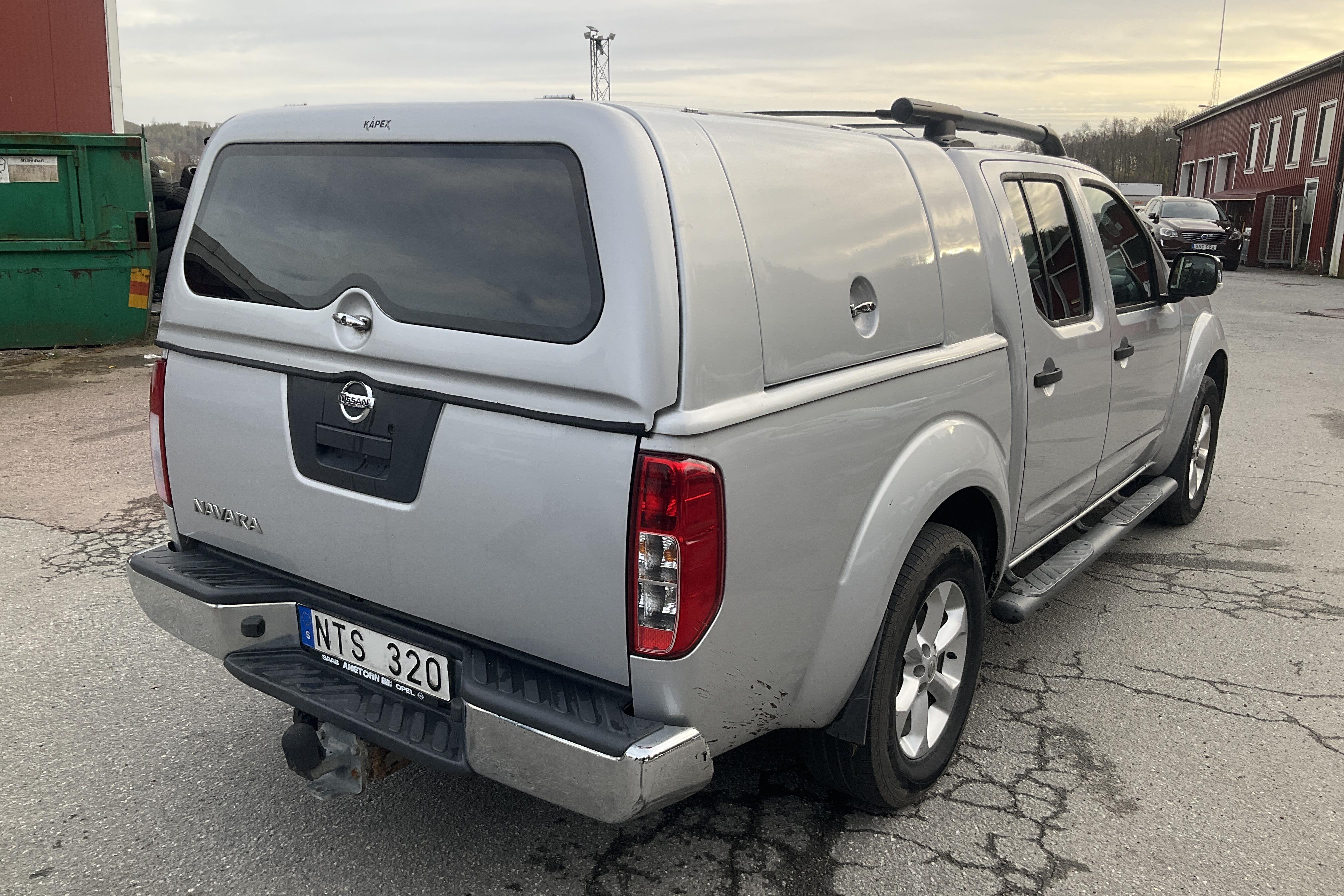 Nissan Navara 2.5 dCi (190hk) - 24 483 mil - Manuell - silver - 2011