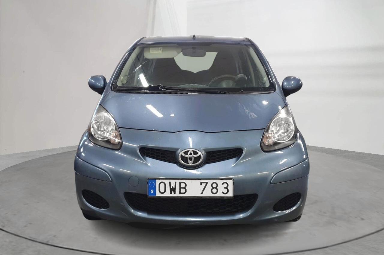 Toyota Aygo 1.0 VVT-i 5dr (68hk) - 104 430 km - Manualna - niebieski - 2010