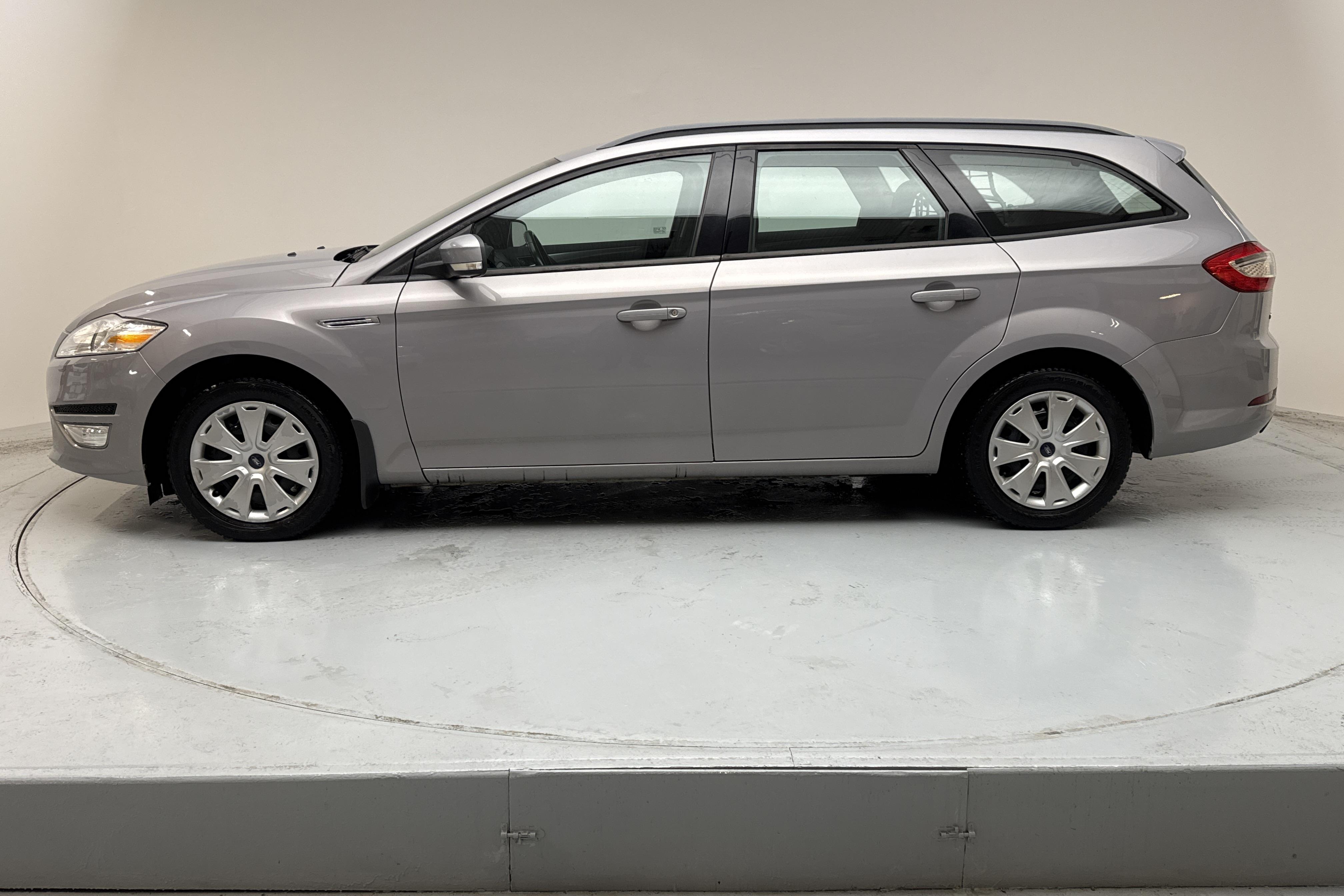 Ford Mondeo 2.0 Flexifuel Kombi (145hk) - 186 900 km - Manuaalinen - harmaa - 2012