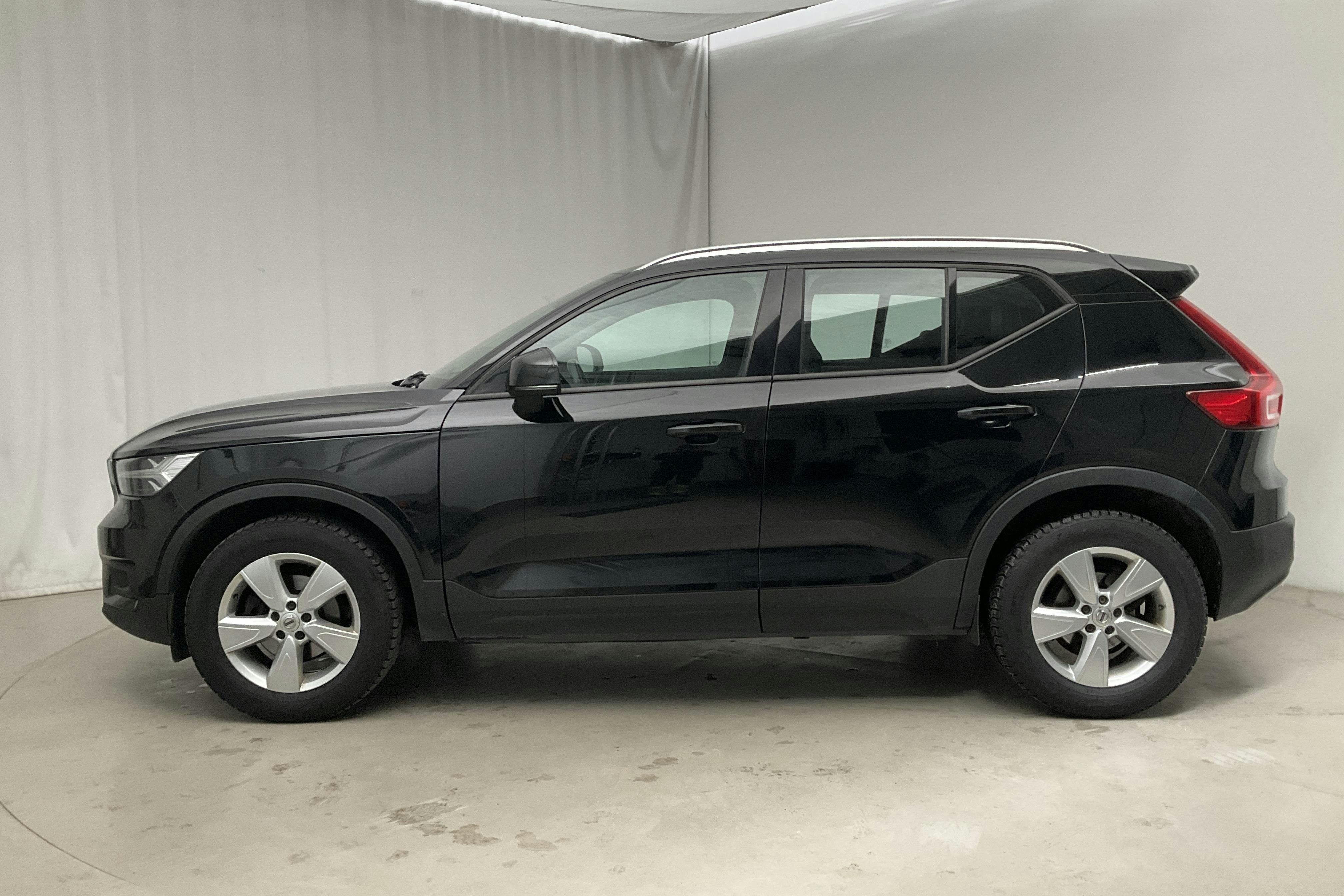 Volvo XC40 D3 2WD (150hk) - 13 468 mil - Automat - svart - 2020