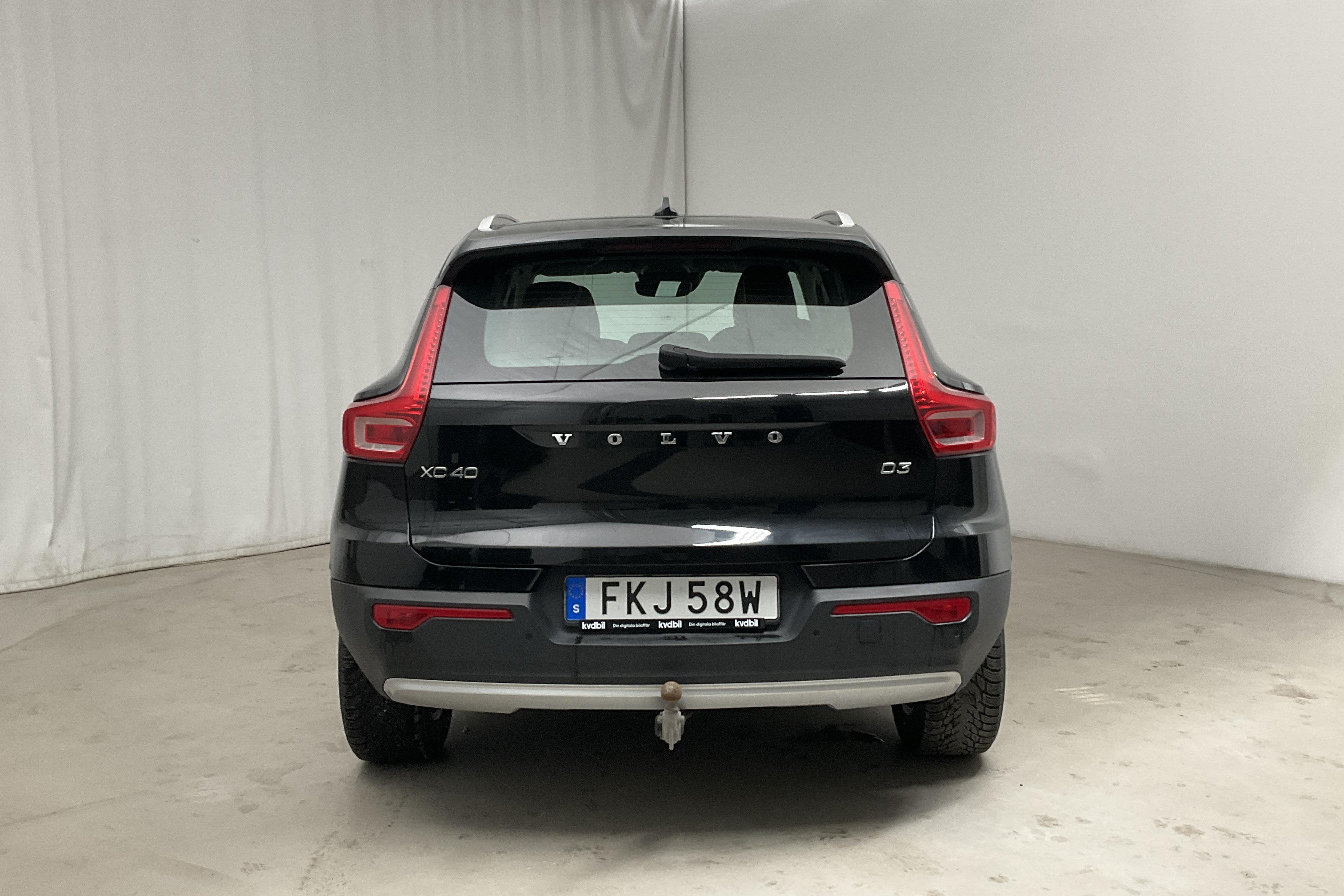 Volvo XC40 D3 2WD (150hk) - 13 468 mil - Automat - svart - 2020