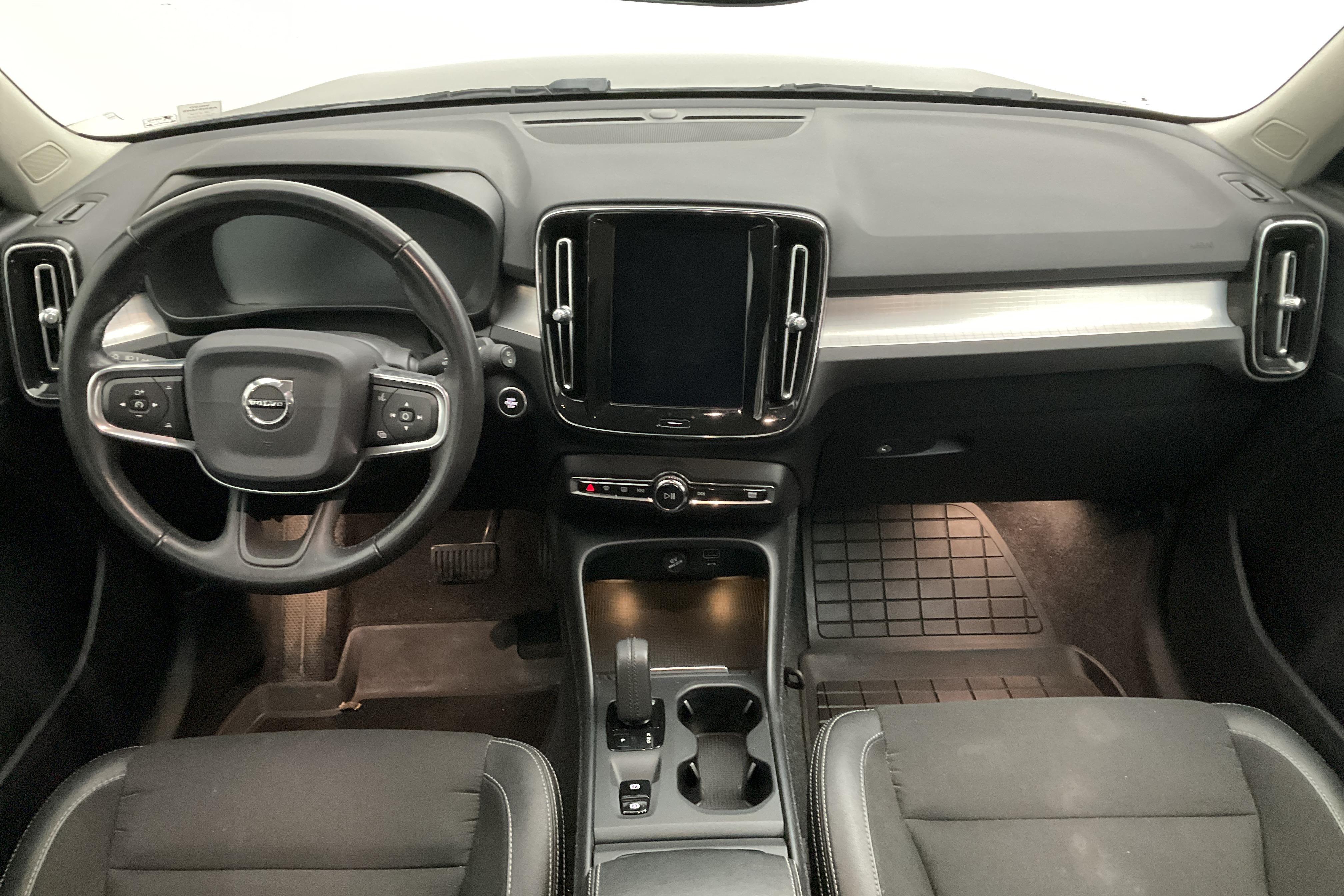 Volvo XC40 D3 2WD (150hk) - 13 468 mil - Automat - svart - 2020