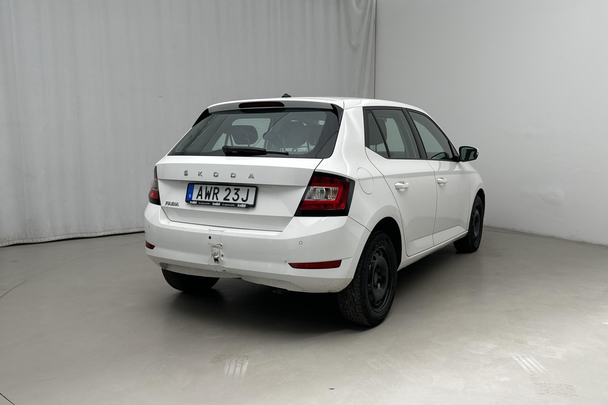 Skoda Fabia 1.0 TSI 5dr (95hk) - 9 643 mil - Automat - vit - 2021