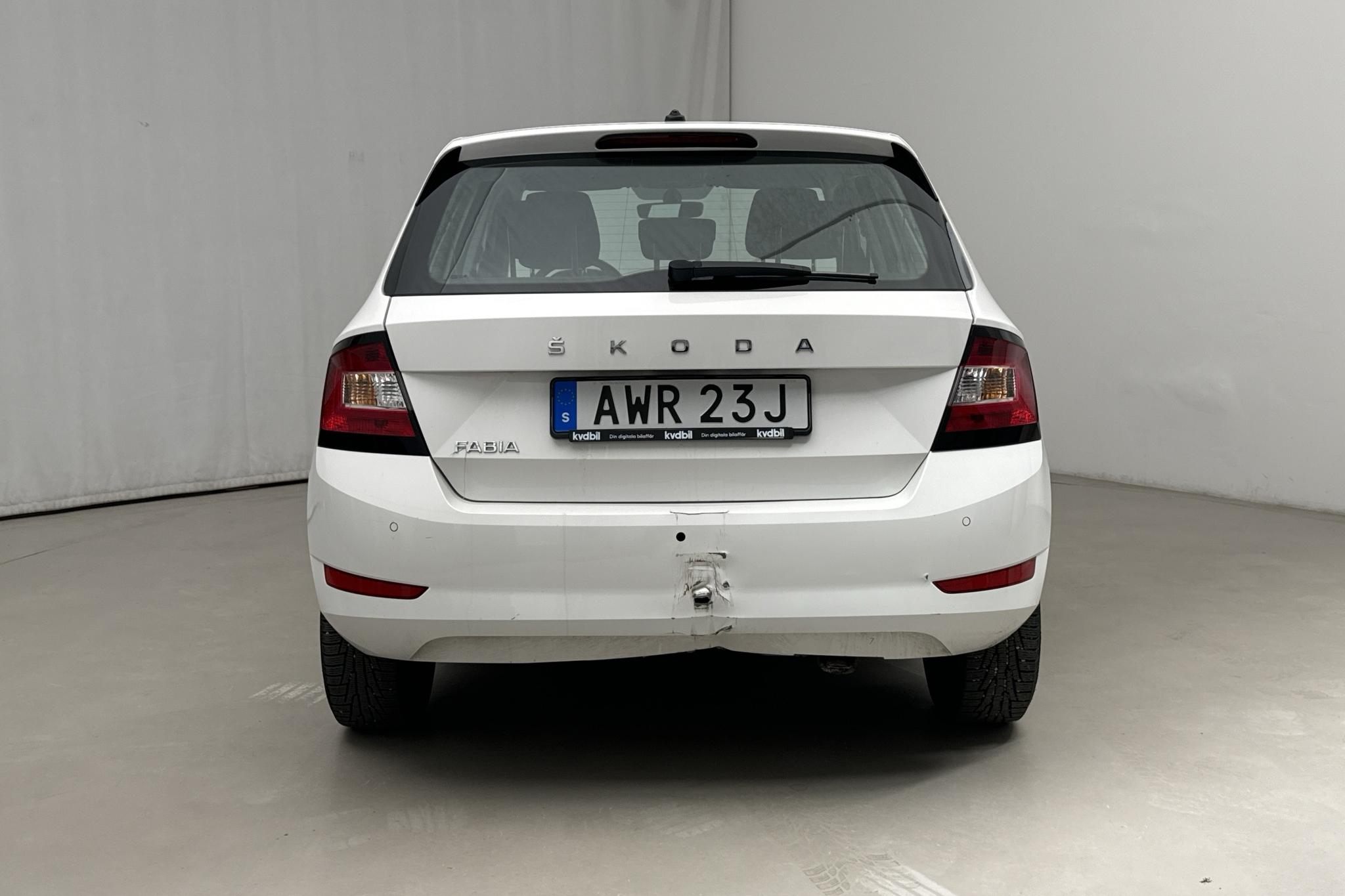 Skoda Fabia 1.0 TSI 5dr (95hk) - 9 643 mil - Automat - vit - 2021