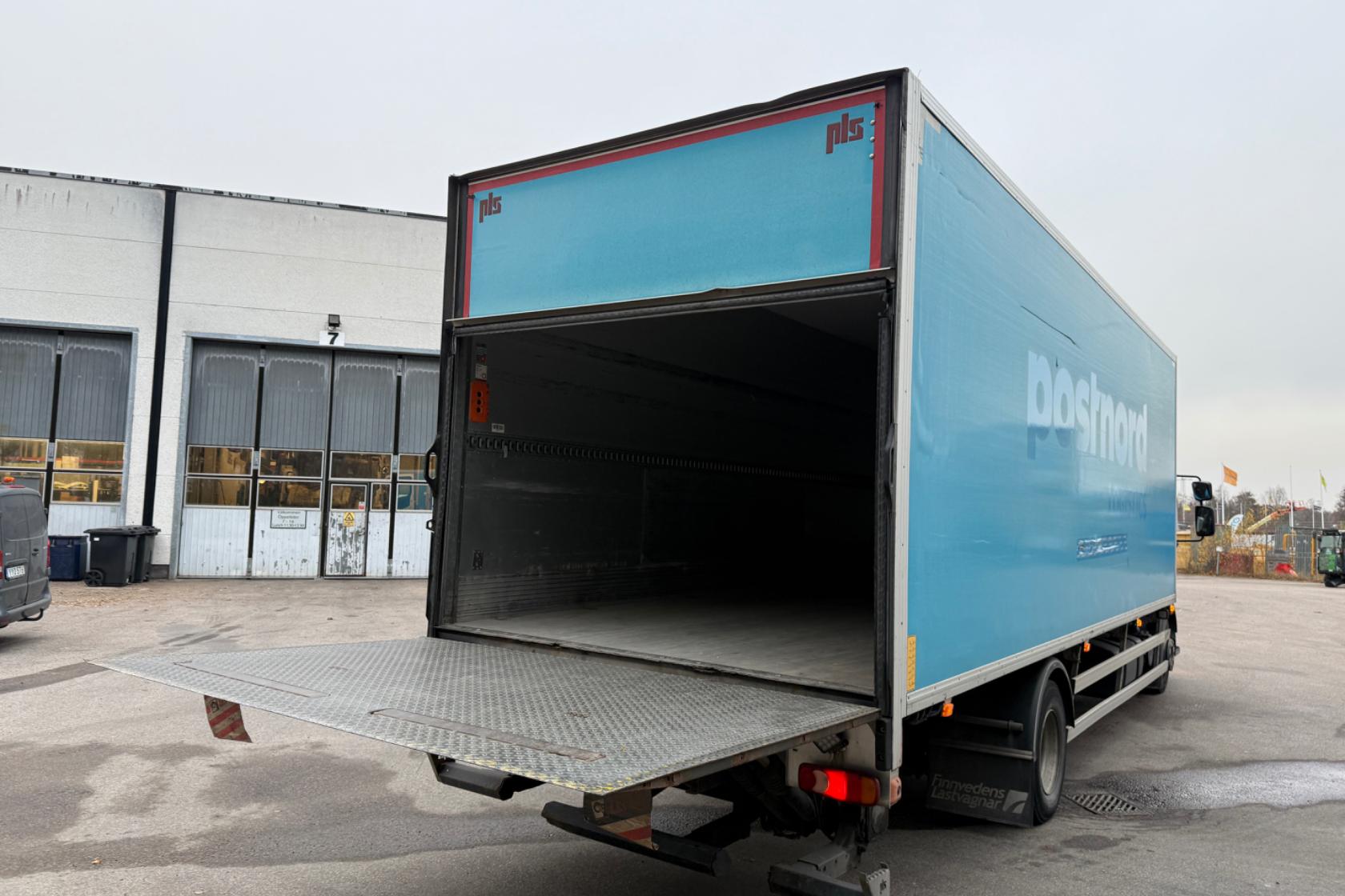 VOLVO FL240 - 427 977 km - Automat - Light Blue - 2014