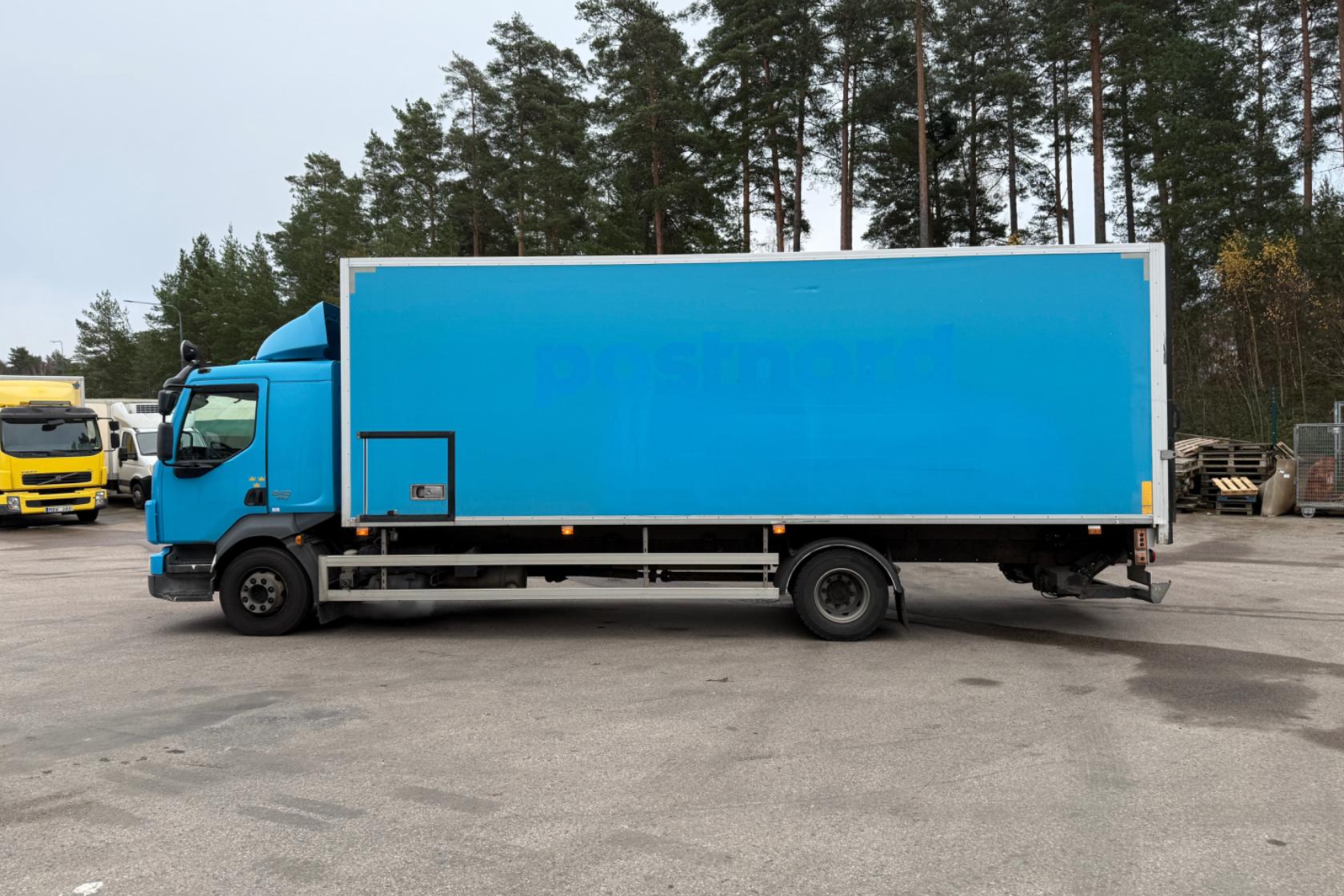 VOLVO FL240 - 427 977 km - Automat - Light Blue - 2014