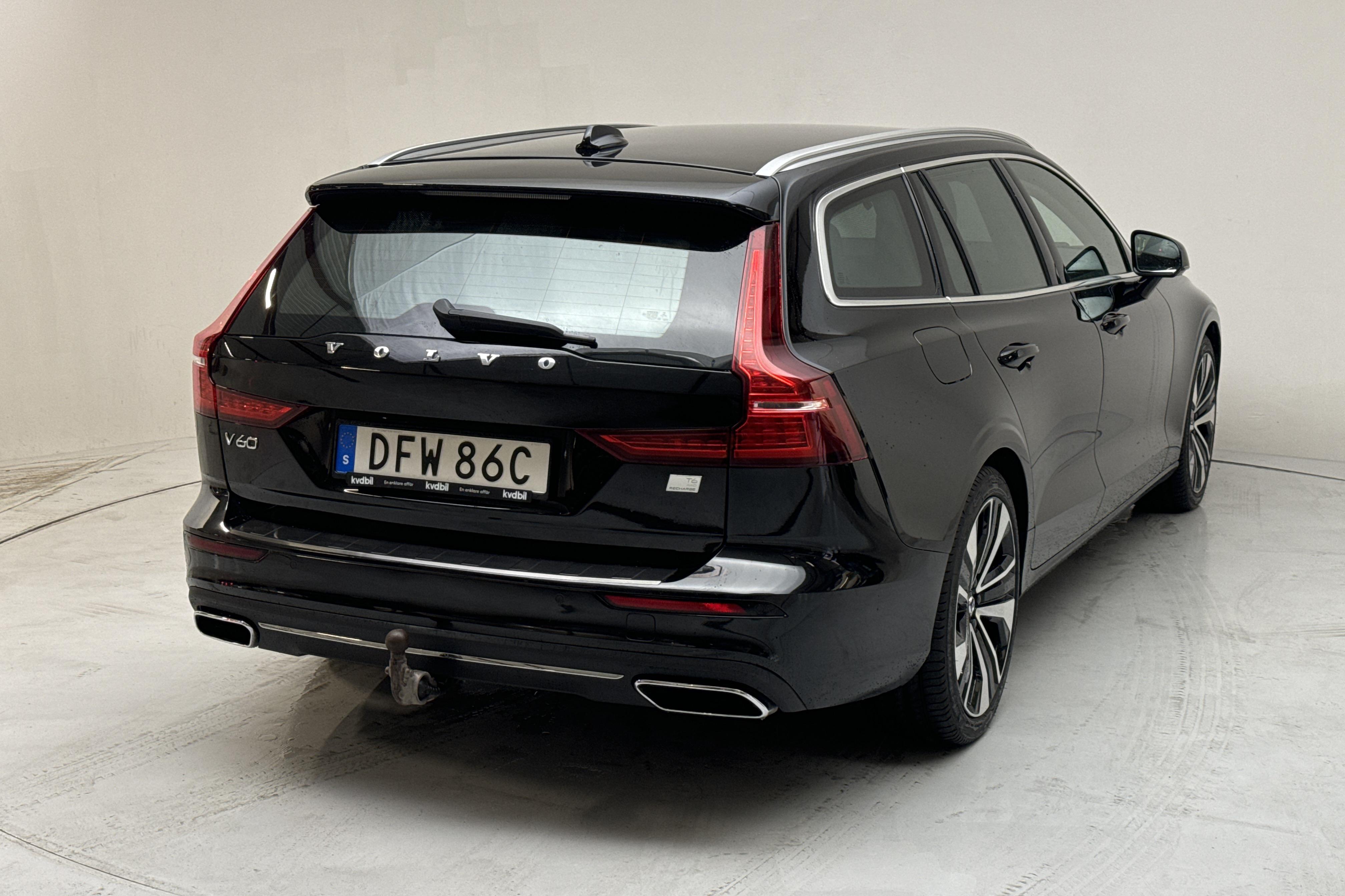 Volvo V60 T6 AWD Twin Engine (340hk) - 93 740 km - Automaattinen - musta - 2021