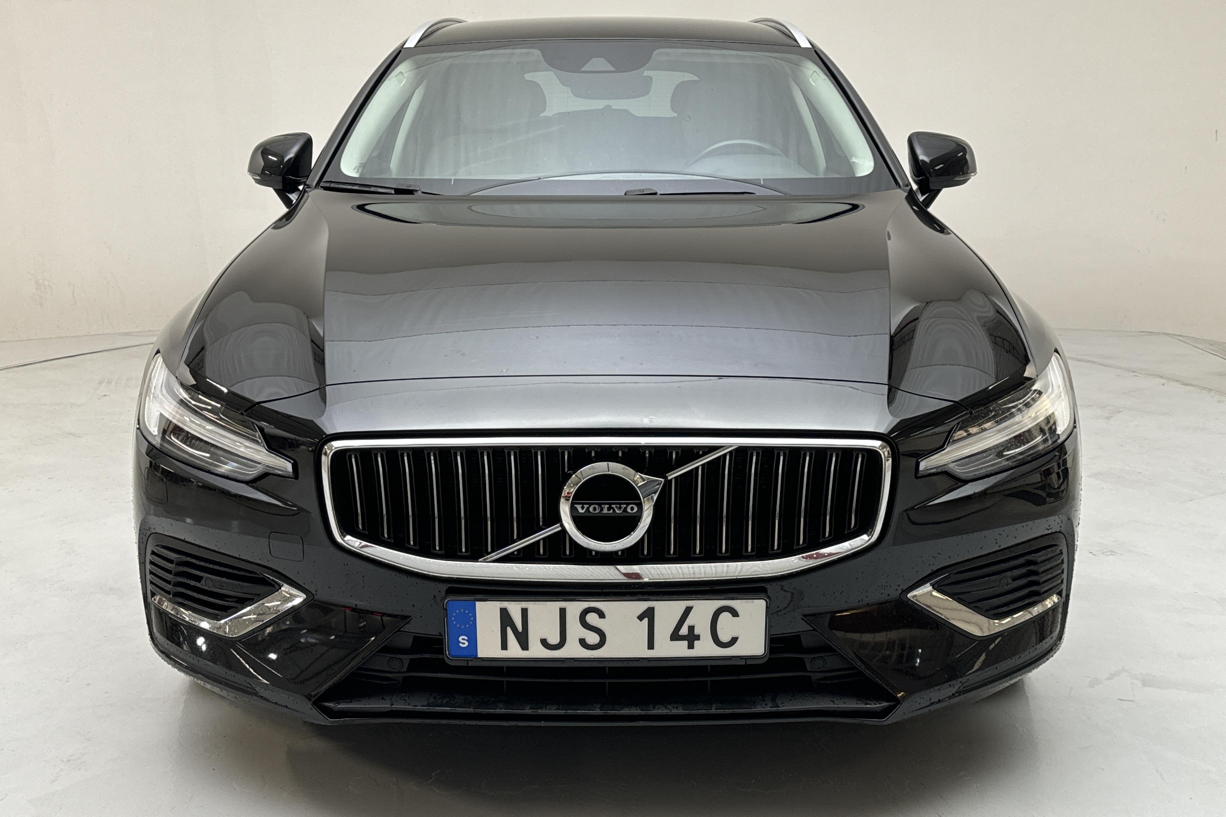 Volvo V60 T6 AWD Twin Engine (340hk) - 84 400 km - Automatic - black - 2022