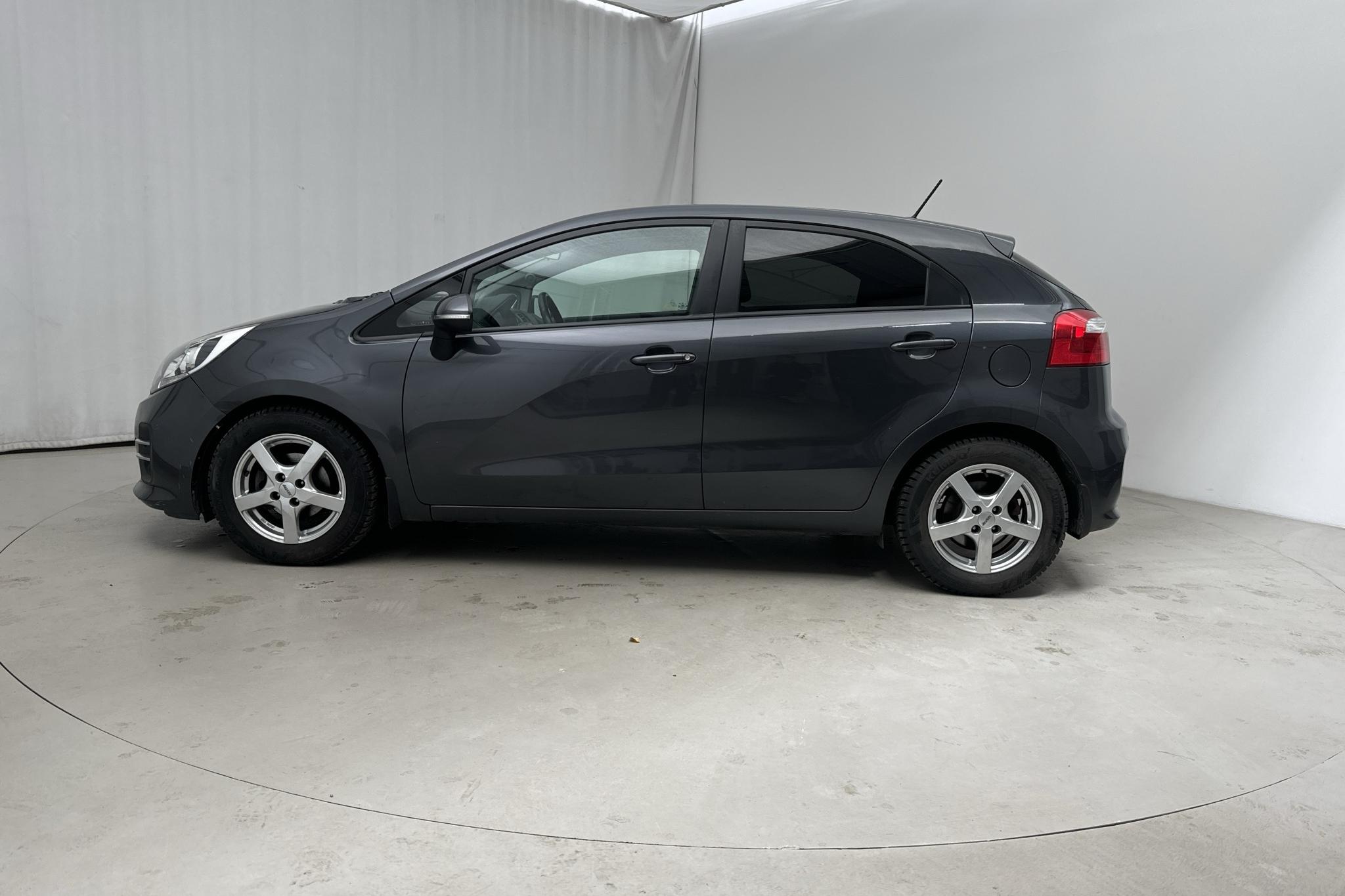 KIA Rio 1.2 (85hk) - 4 829 mil - Manuell - grå - 2016