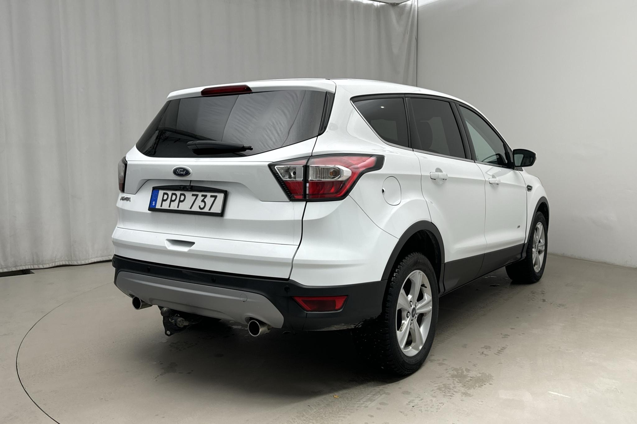 Ford Kuga 2.0 TDCi AWD (150hk) - 19 073 mil - Automat - vit - 2017