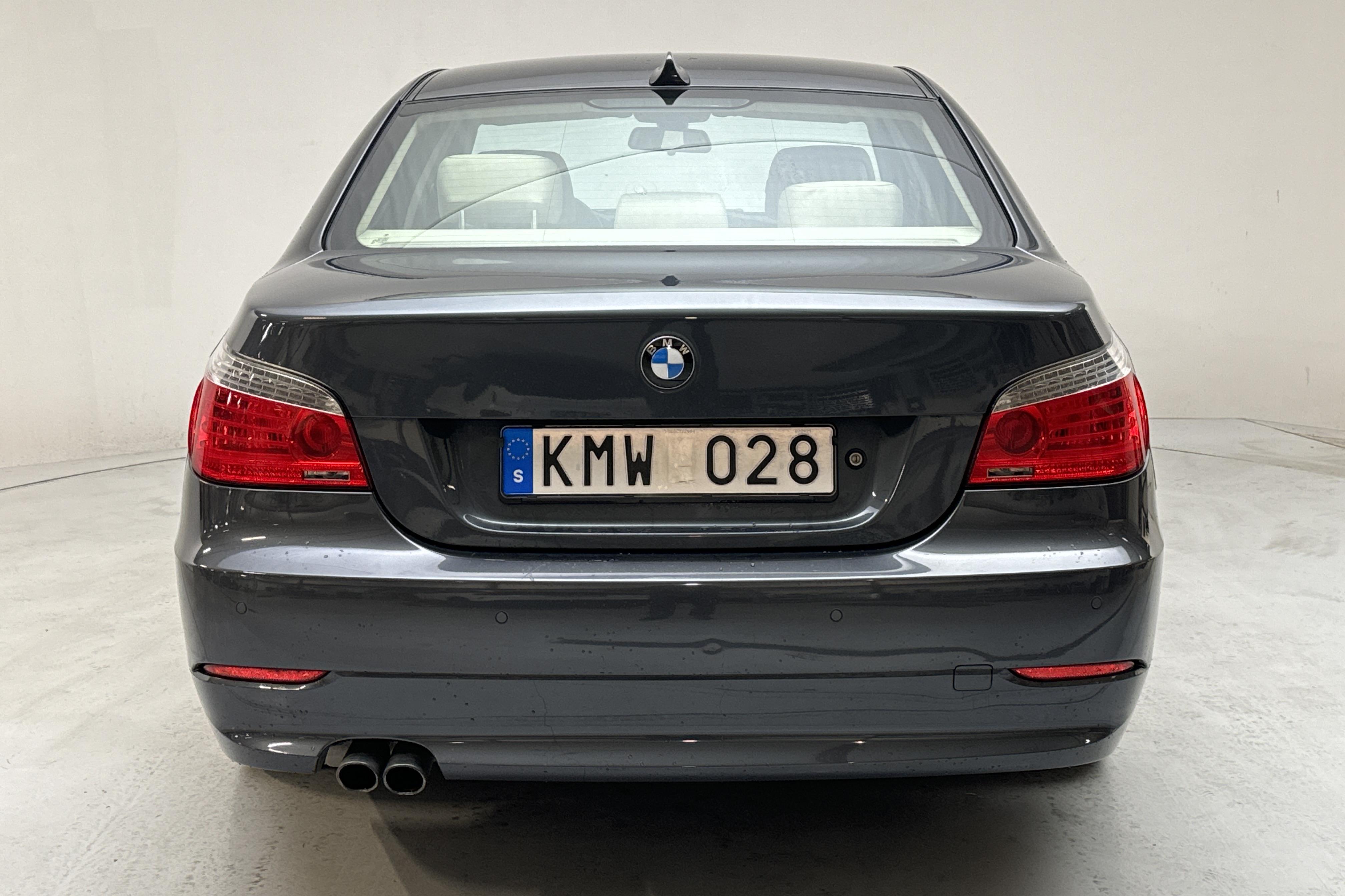 BMW 525i Sedan, E60 (218hk) - 20 046 mil - Automat - grå - 2009