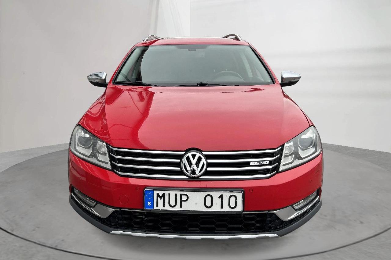 VW Passat Alltrack 2.0 TDI BlueMotion Technology 4Motion (170hk) - 18 148 mil - Automat - röd - 2013