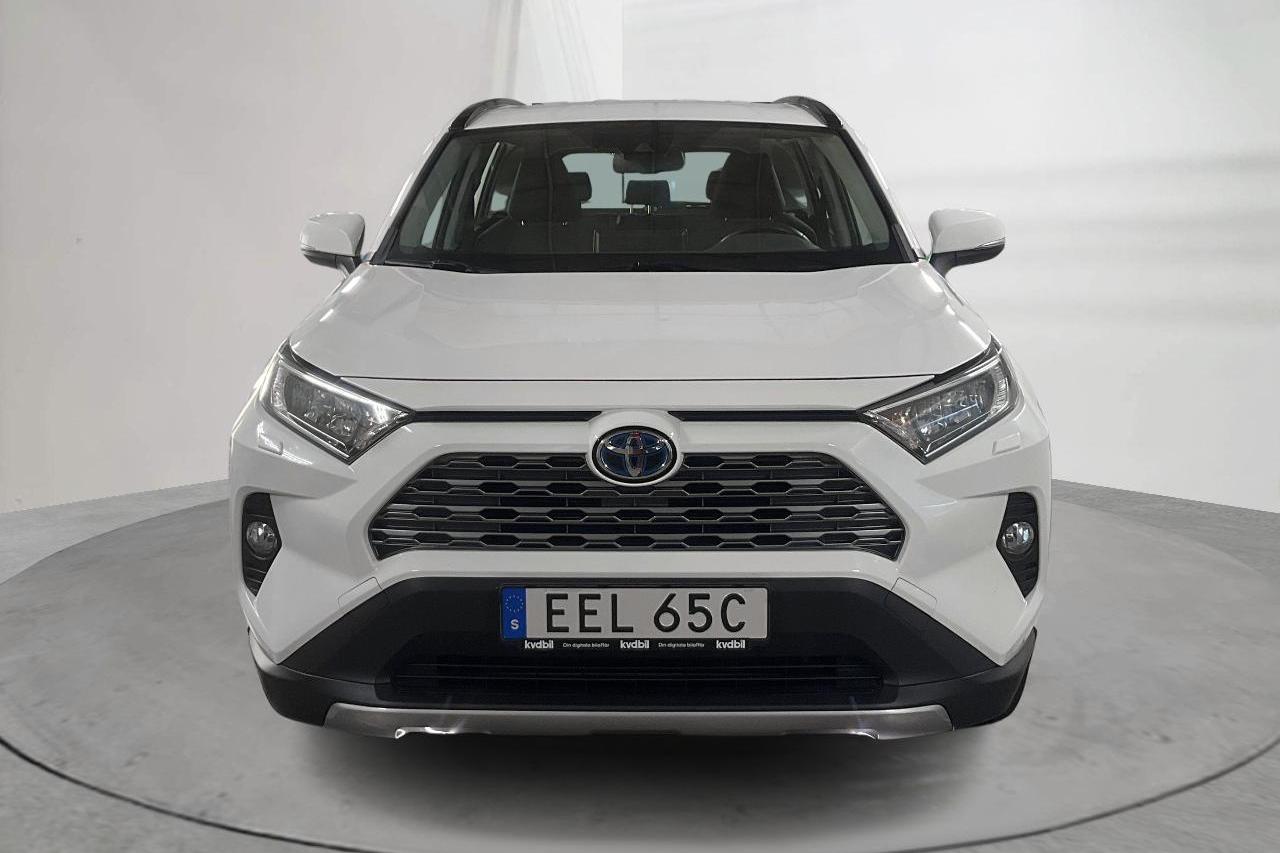 Toyota RAV4 2.5 HSD AWD (222hk) - 9 381 mil - Automat - vit - 2020