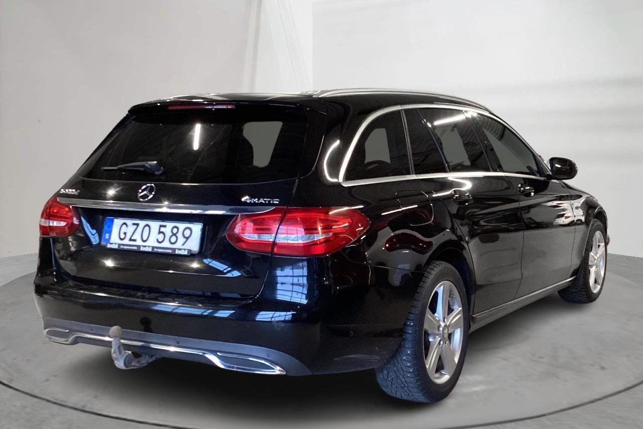 Mercedes C 220 d 4MATIC Kombi S205 (170hk) - 27 325 mil - Automat - svart - 2015