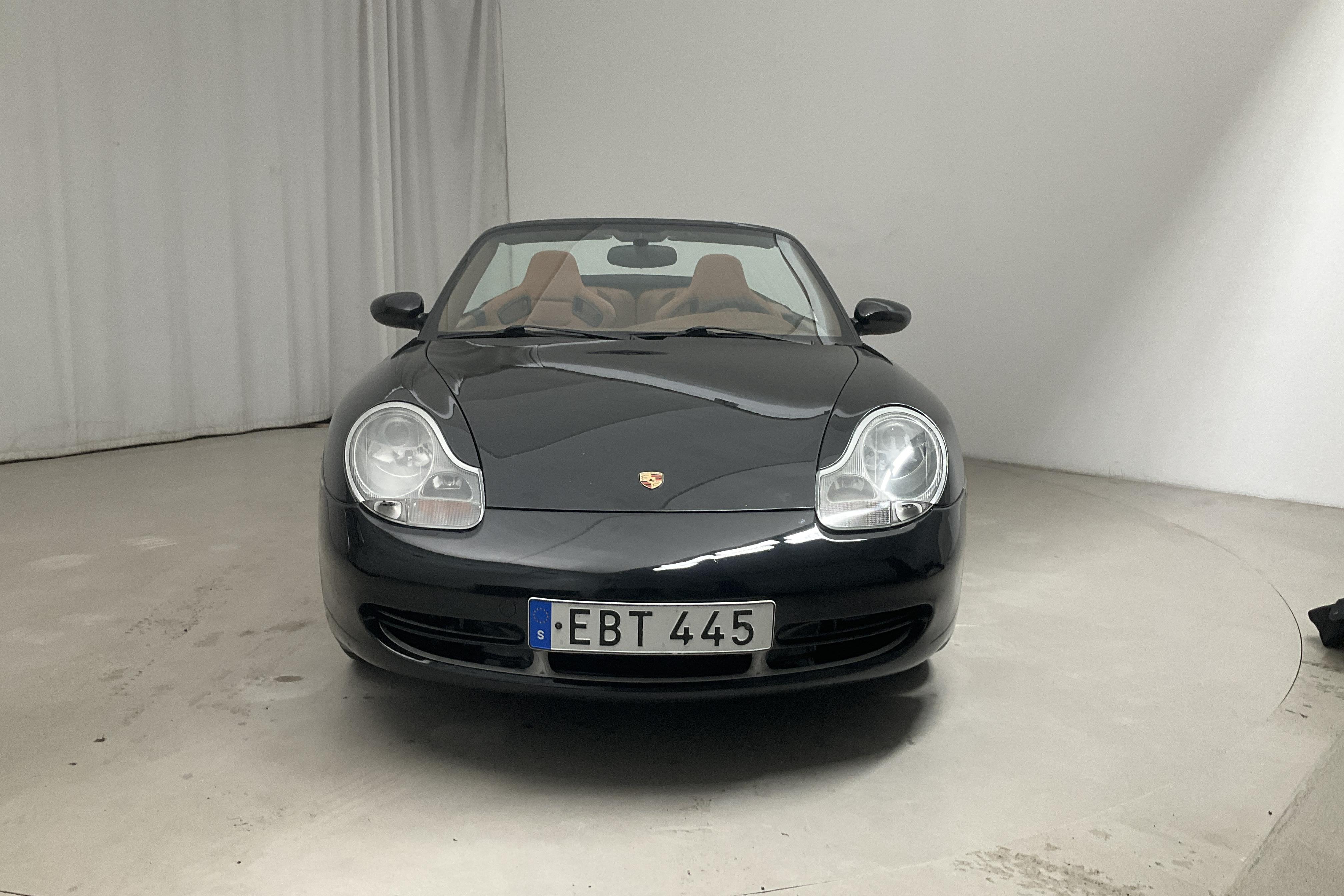 Porsche 911 Carrera 4 Cabriolet (301hk) - 18 931 mil - Automat - svart - 2001