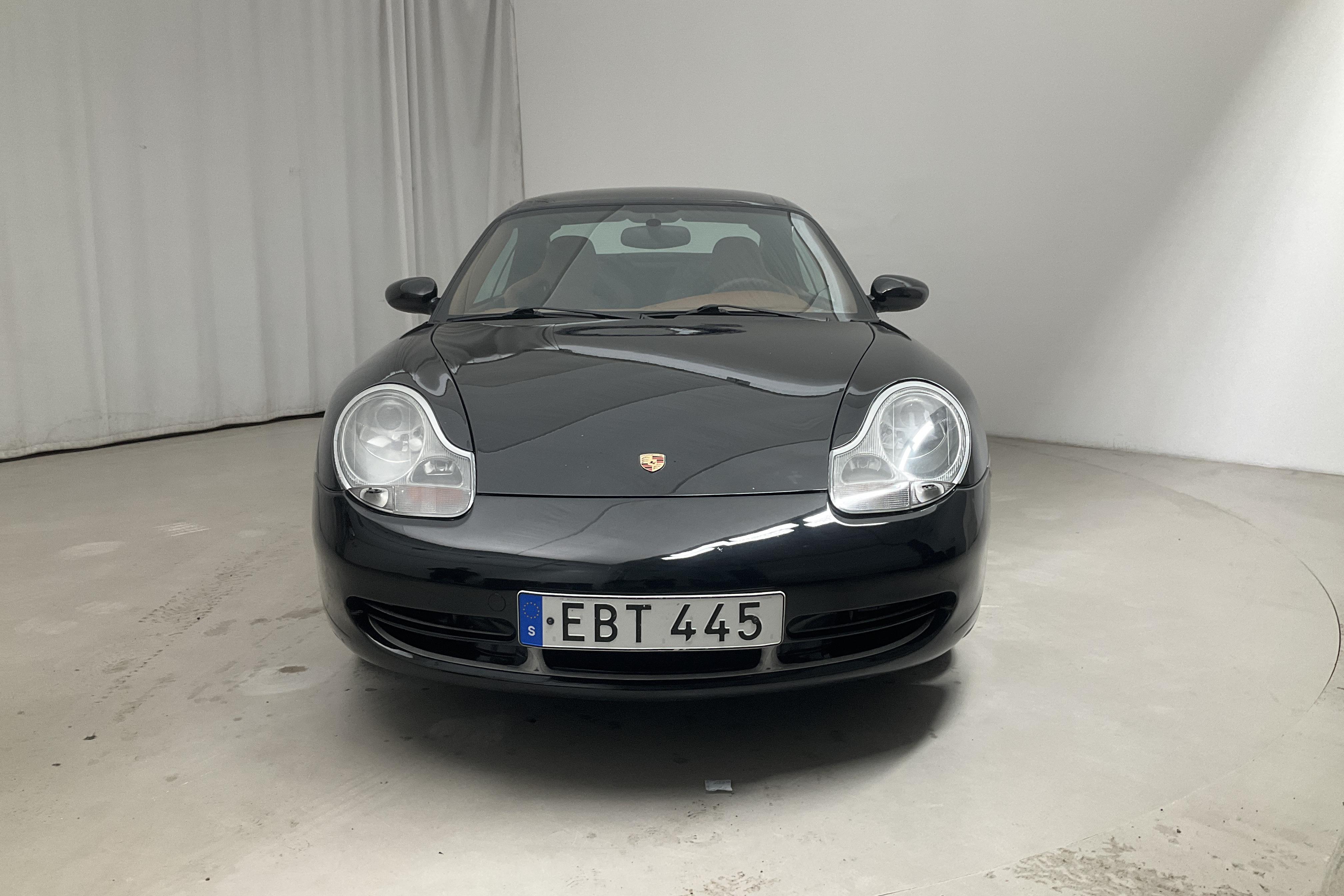 Porsche 911 Carrera 4 Cabriolet (301hk) - 18 931 mil - Automat - svart - 2001