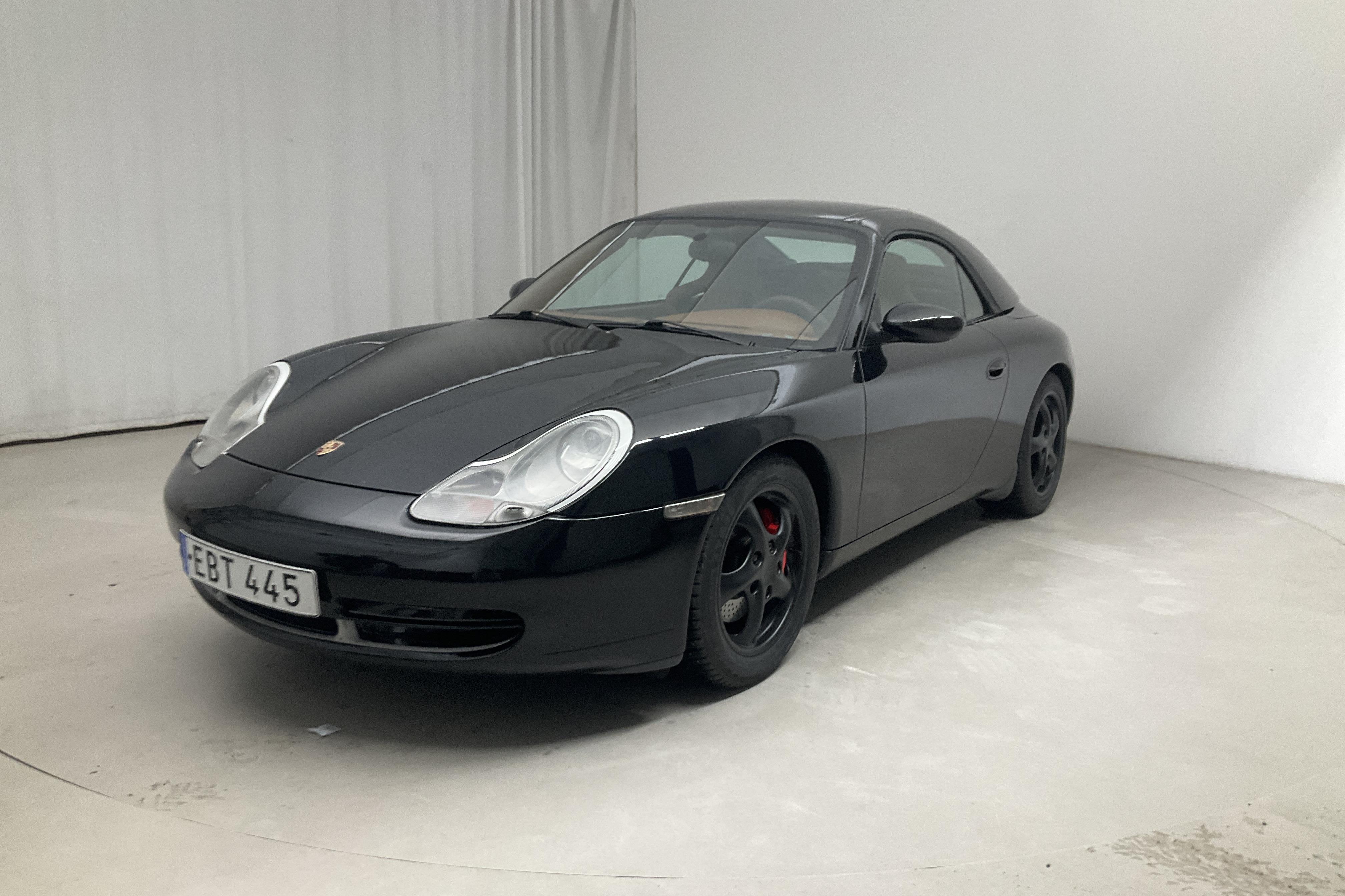 Porsche 911 Carrera 4 Cabriolet (301hk) - 18 931 mil - Automat - svart - 2001