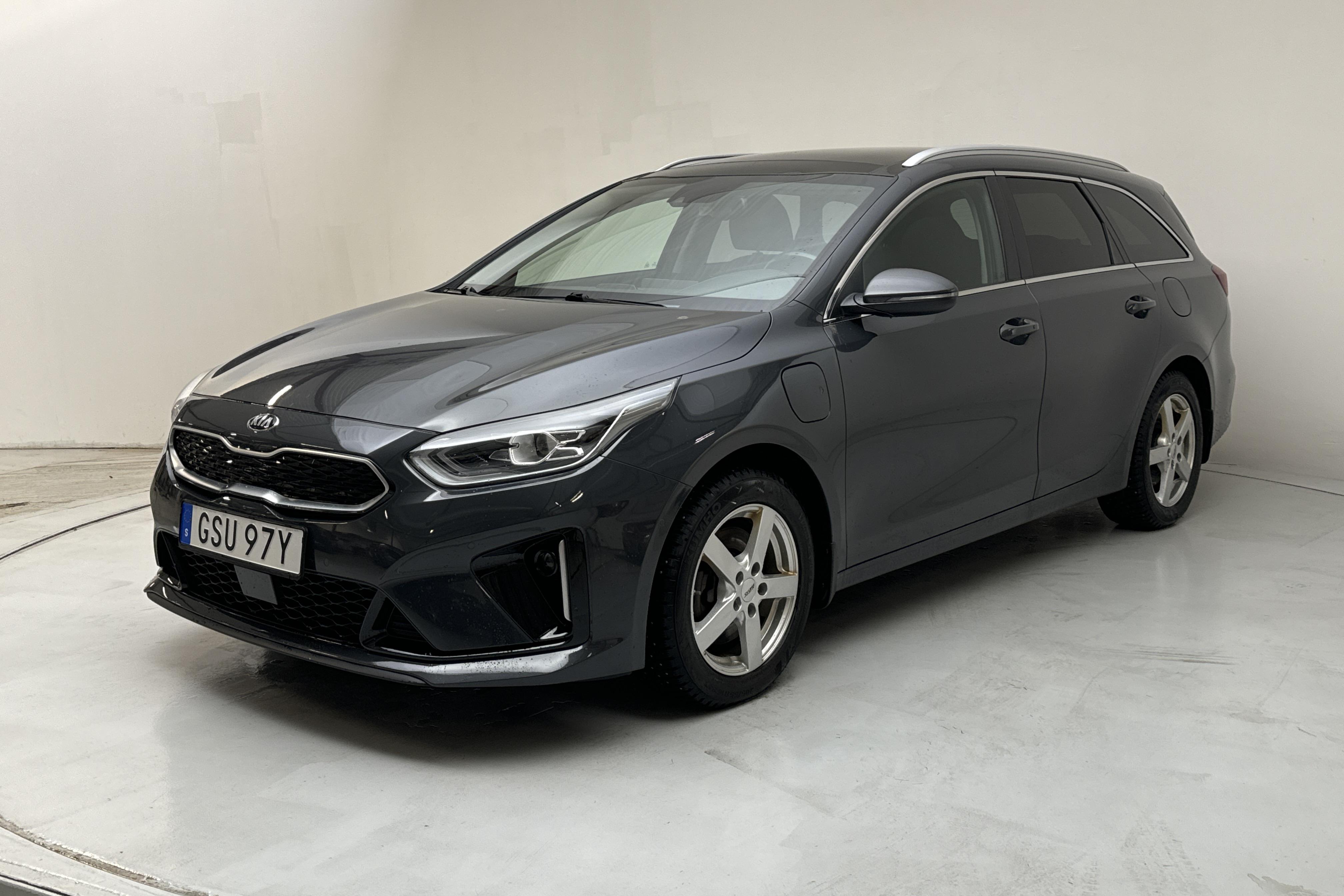 KIA Ceed 1.6 Plug-in Hybrid SW (141hk) - 70 160 km - Automatic - gray - 2021