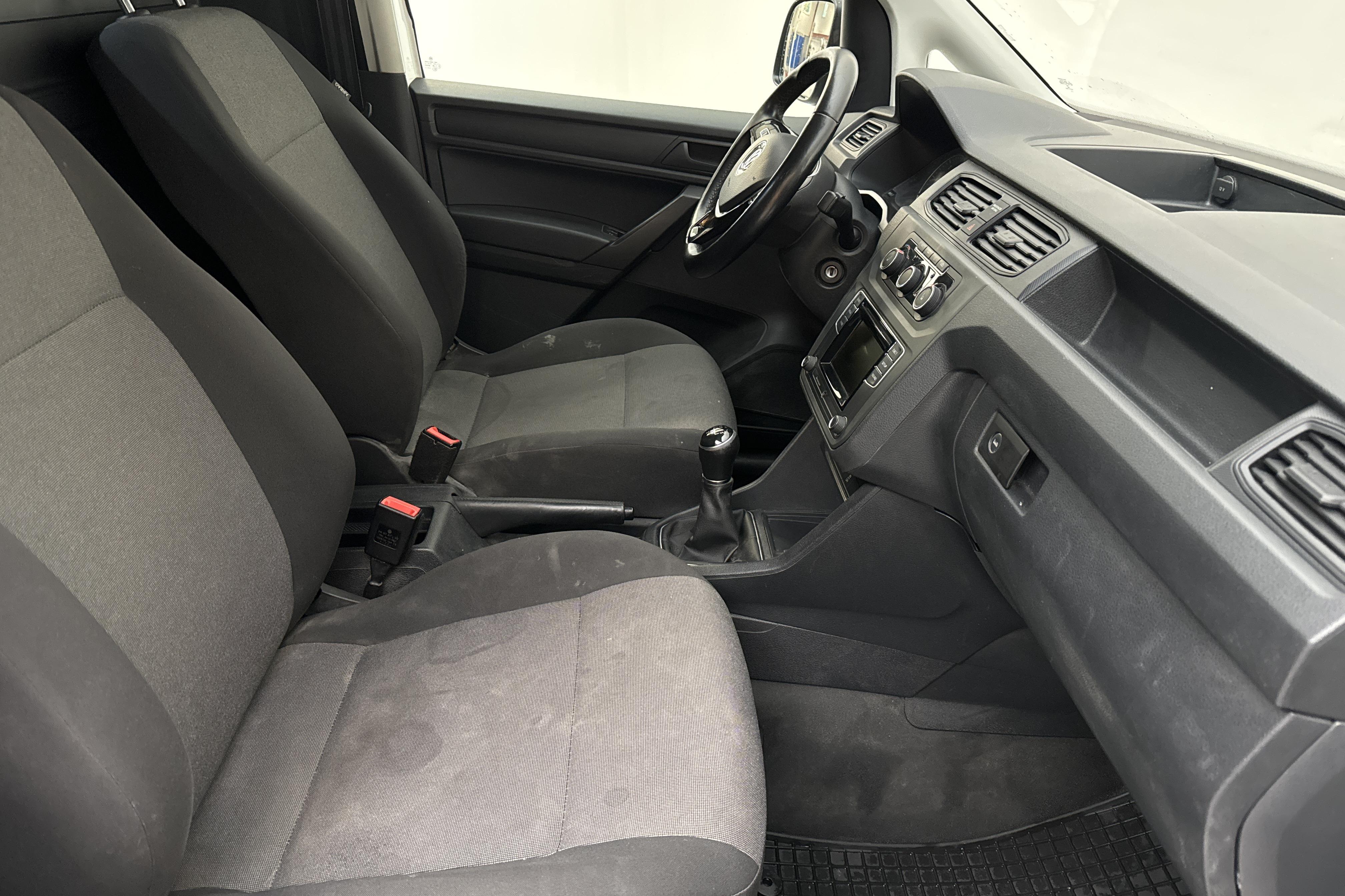 VW Caddy 2.0 TDI Skåp (75hk) - 65 910 km - Käsitsi - valge - 2020