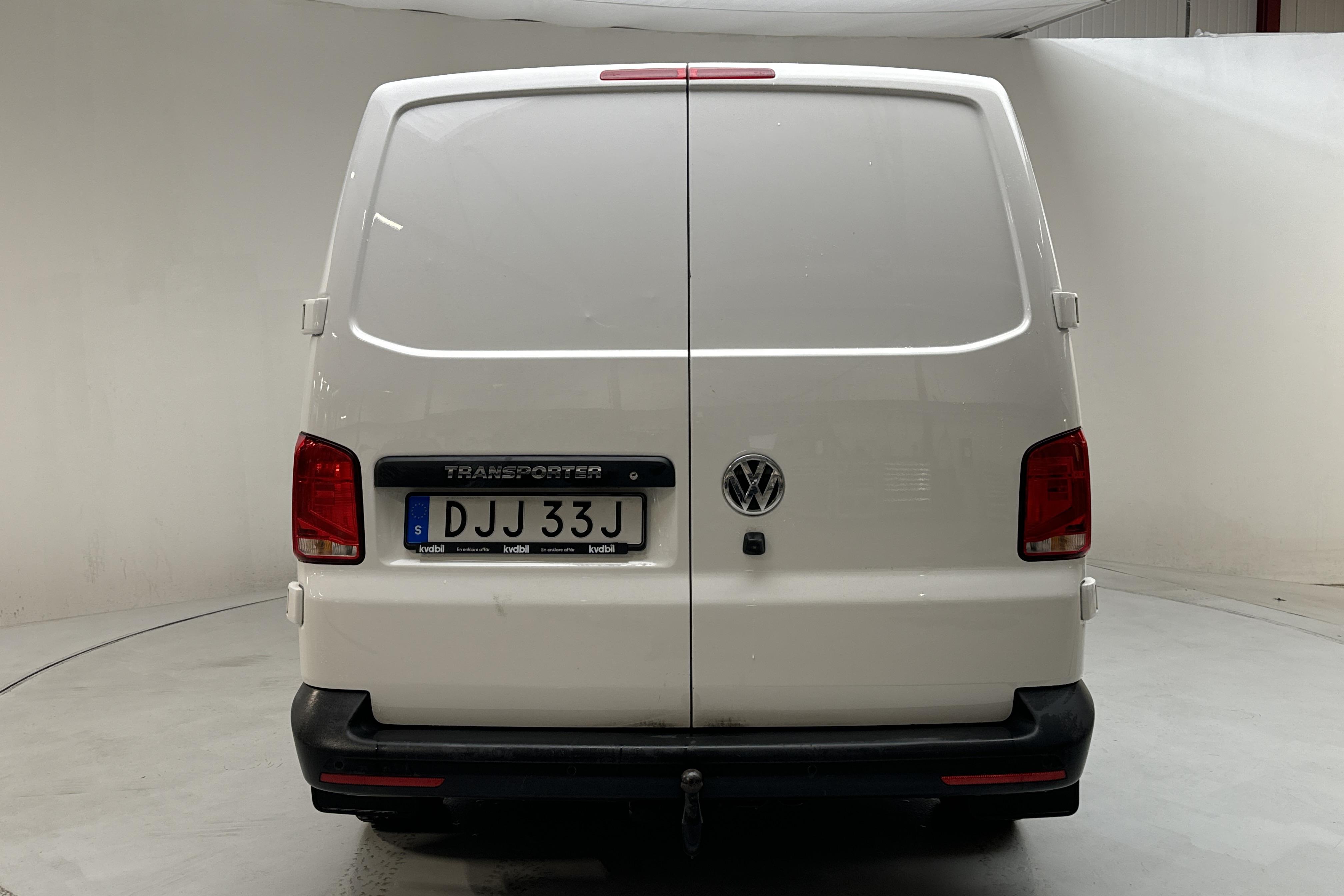 VW Transporter T6.1 Skåp TDI (110hk) - 5 179 mil - Manuell - vit - 2021