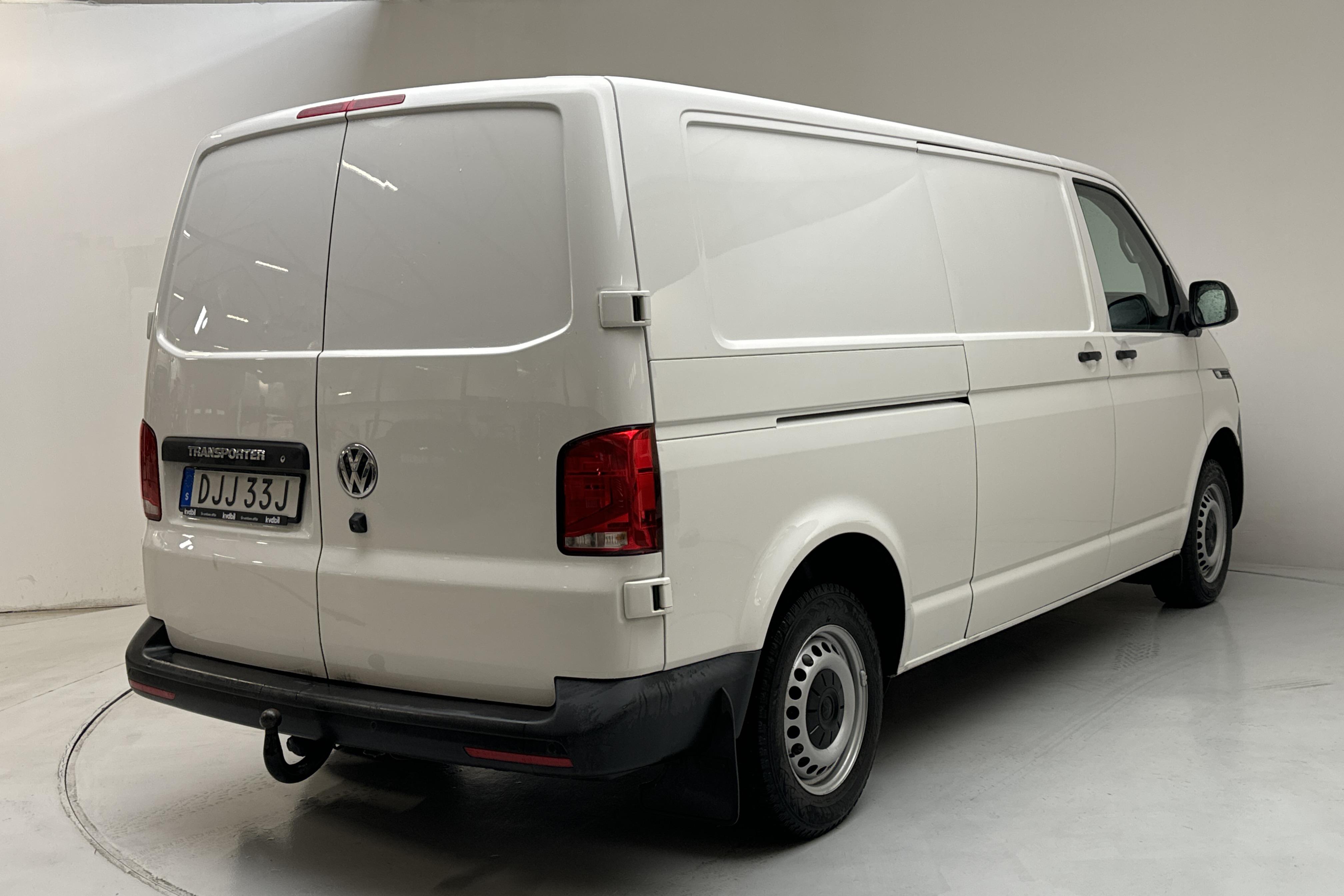 VW Transporter T6.1 Skåp TDI (110hk) - 5 179 mil - Manuell - vit - 2021