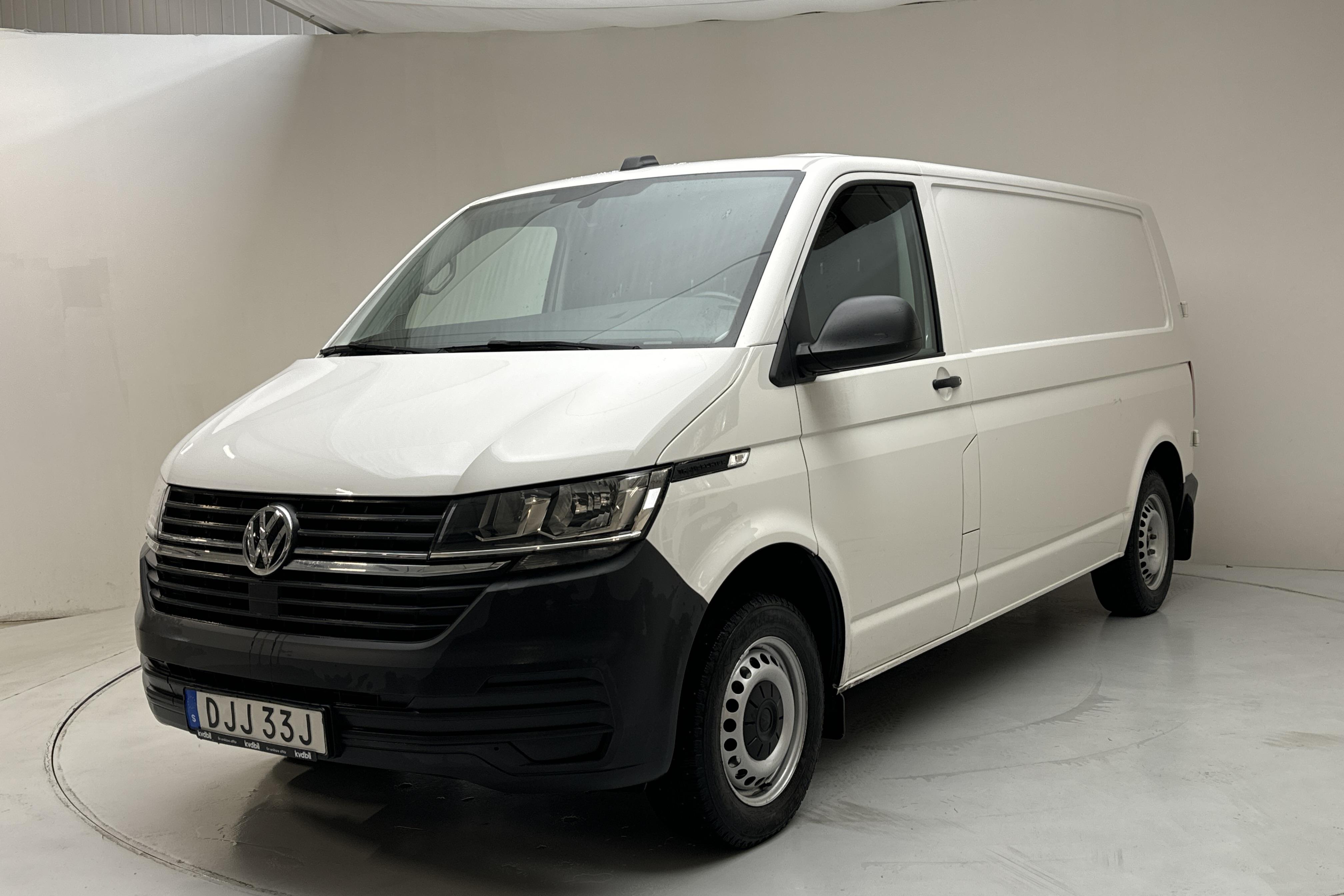 VW Transporter T6.1 Skåp TDI (110hk) - 5 179 mil - Manuell - vit - 2021