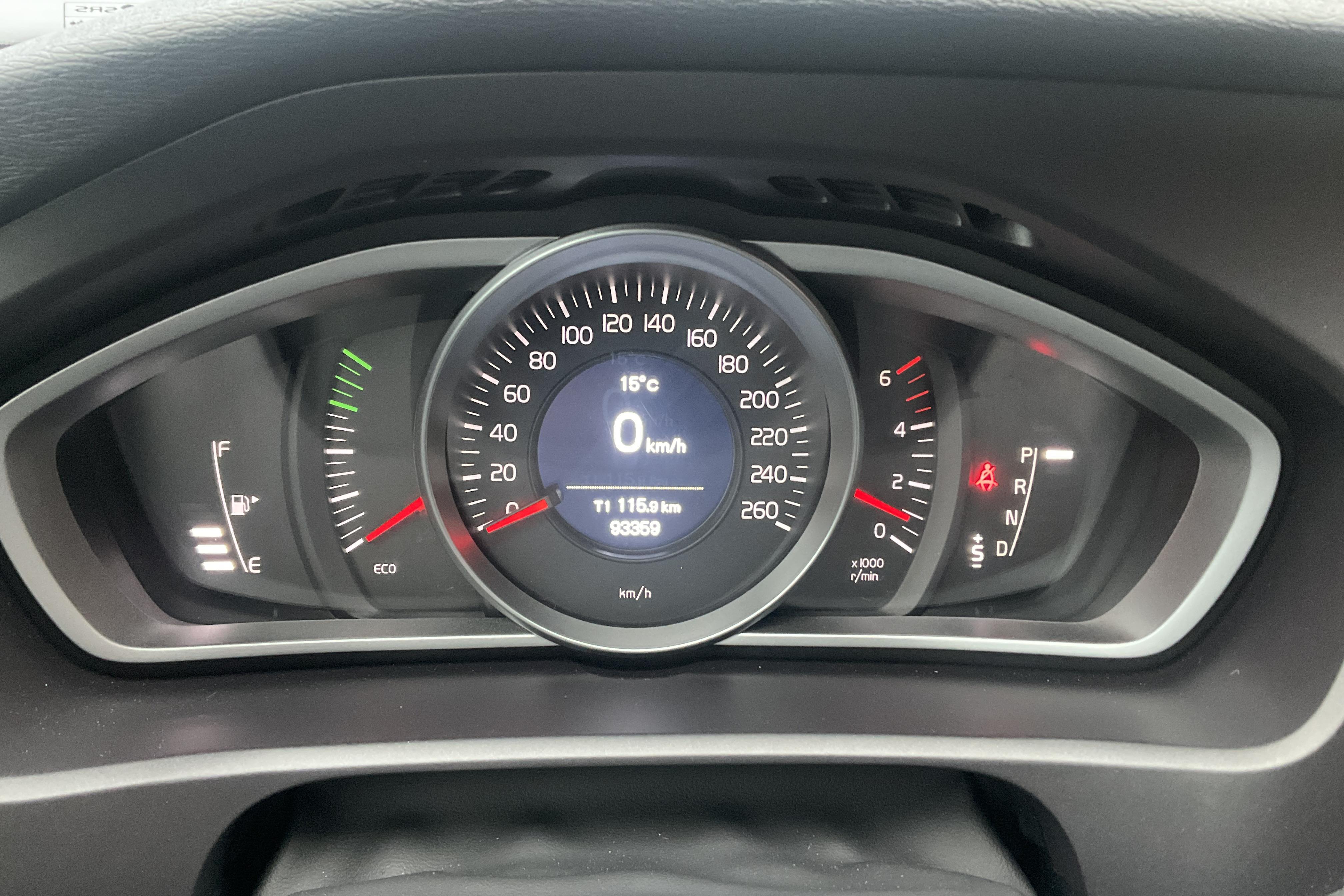 Volvo V40 Cross Country D3 (150hk) - 93 350 km - Automatyczna - szary - 2019