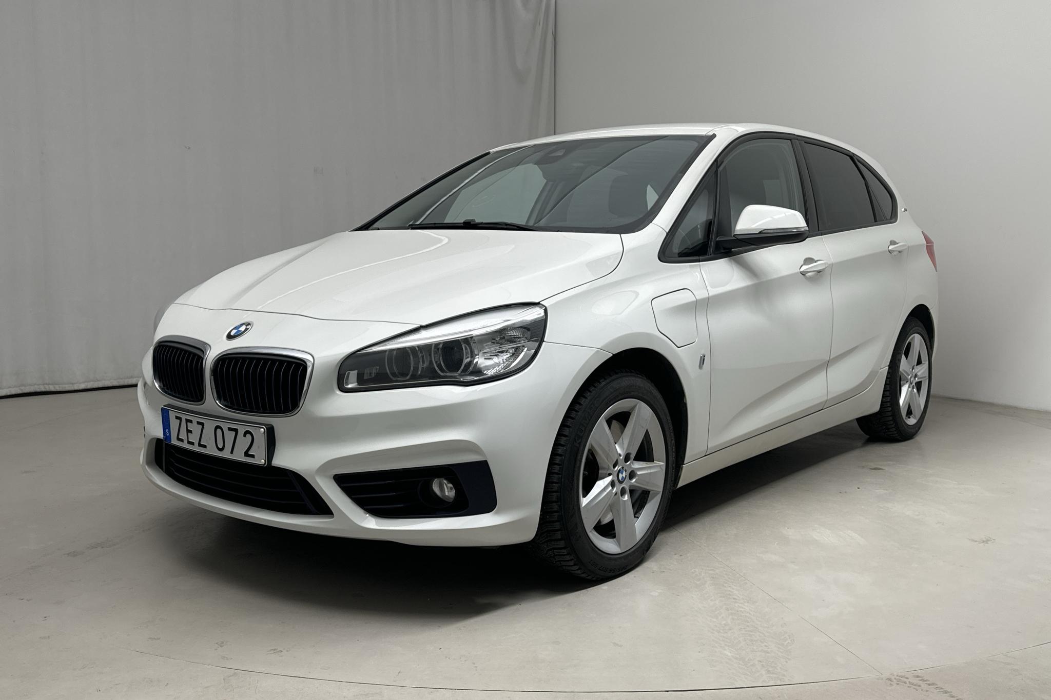 BMW 225xe Active Tourer, F45 (224hk) - 17 243 mil - Automat - vit - 2018