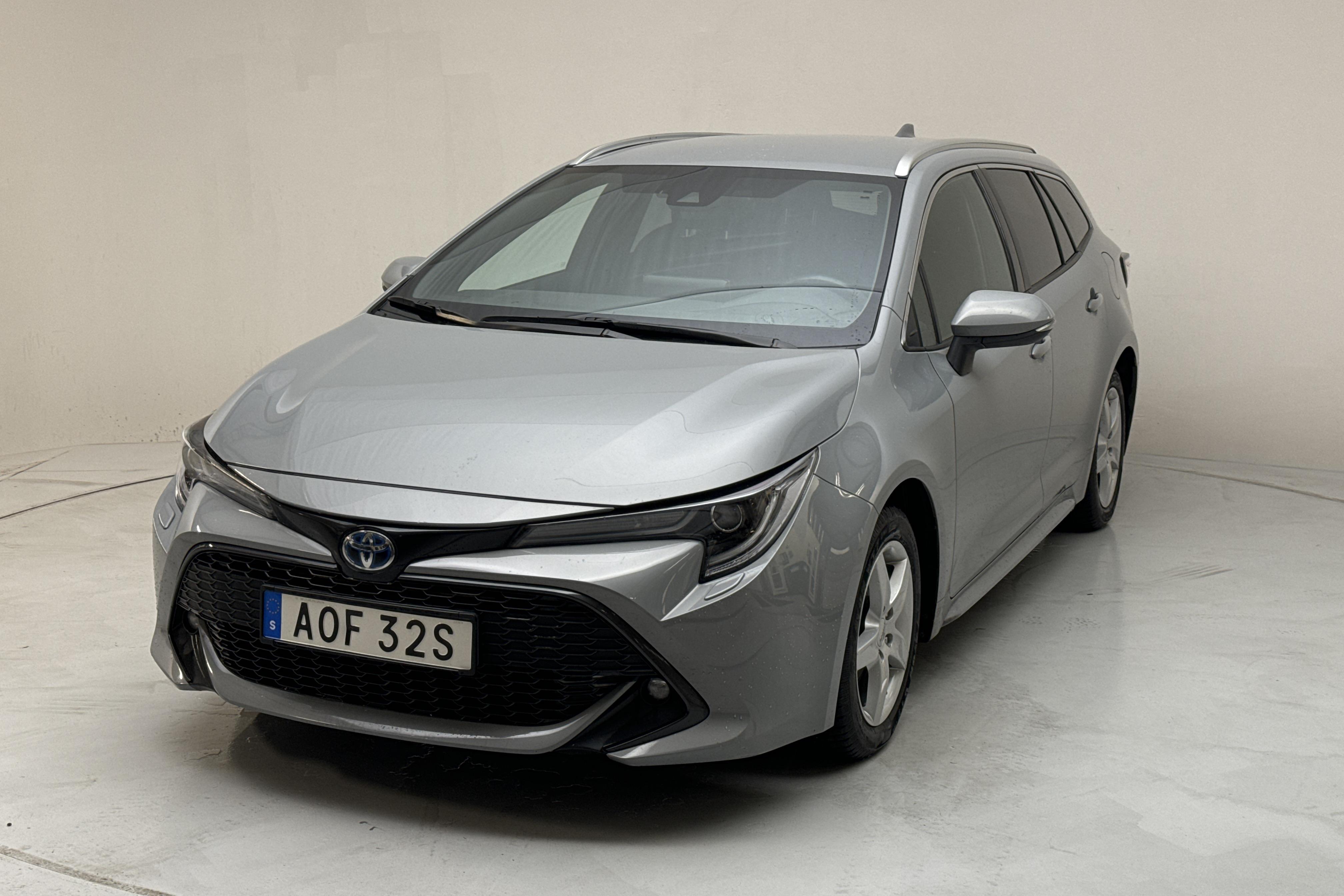 Toyota Corolla 1.8 Hybrid Touring Sports (122hk) - 91 350 km - Automaattinen - harmaa - 2022