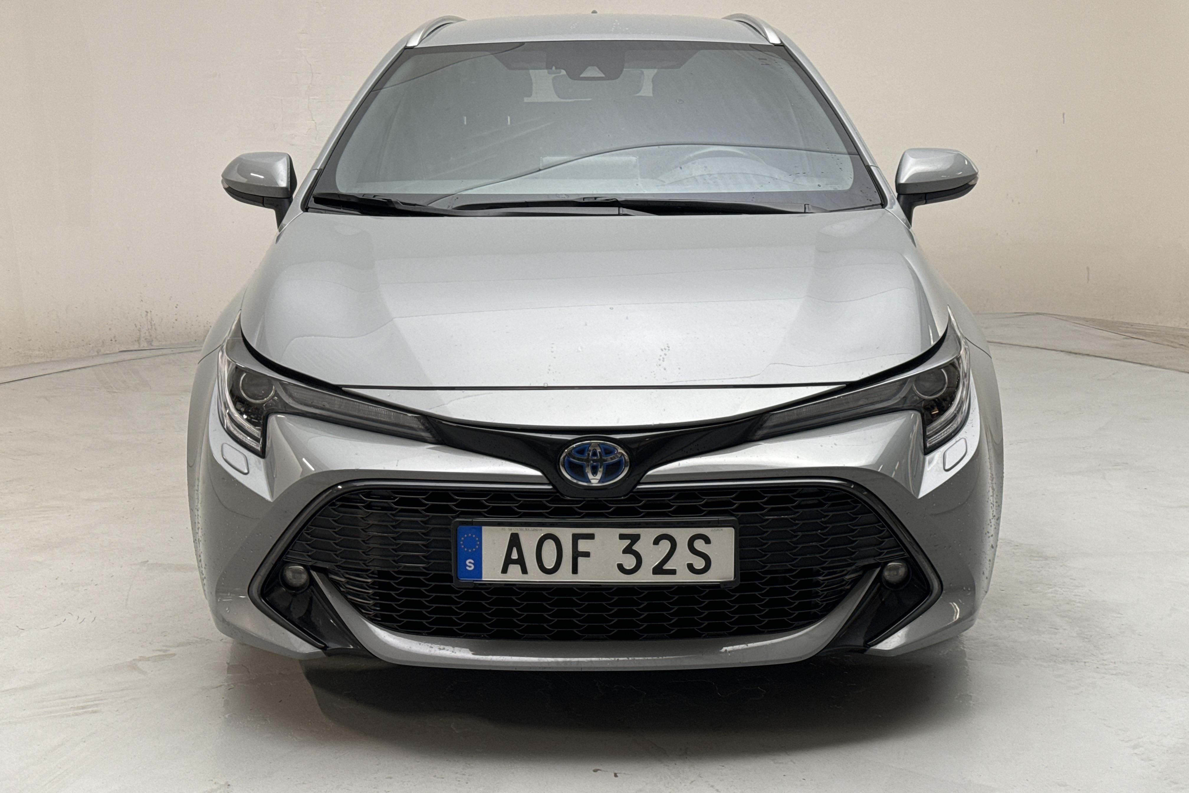 Toyota Corolla 1.8 Hybrid Touring Sports (122hk) - 9 135 mil - Automat - grå - 2022