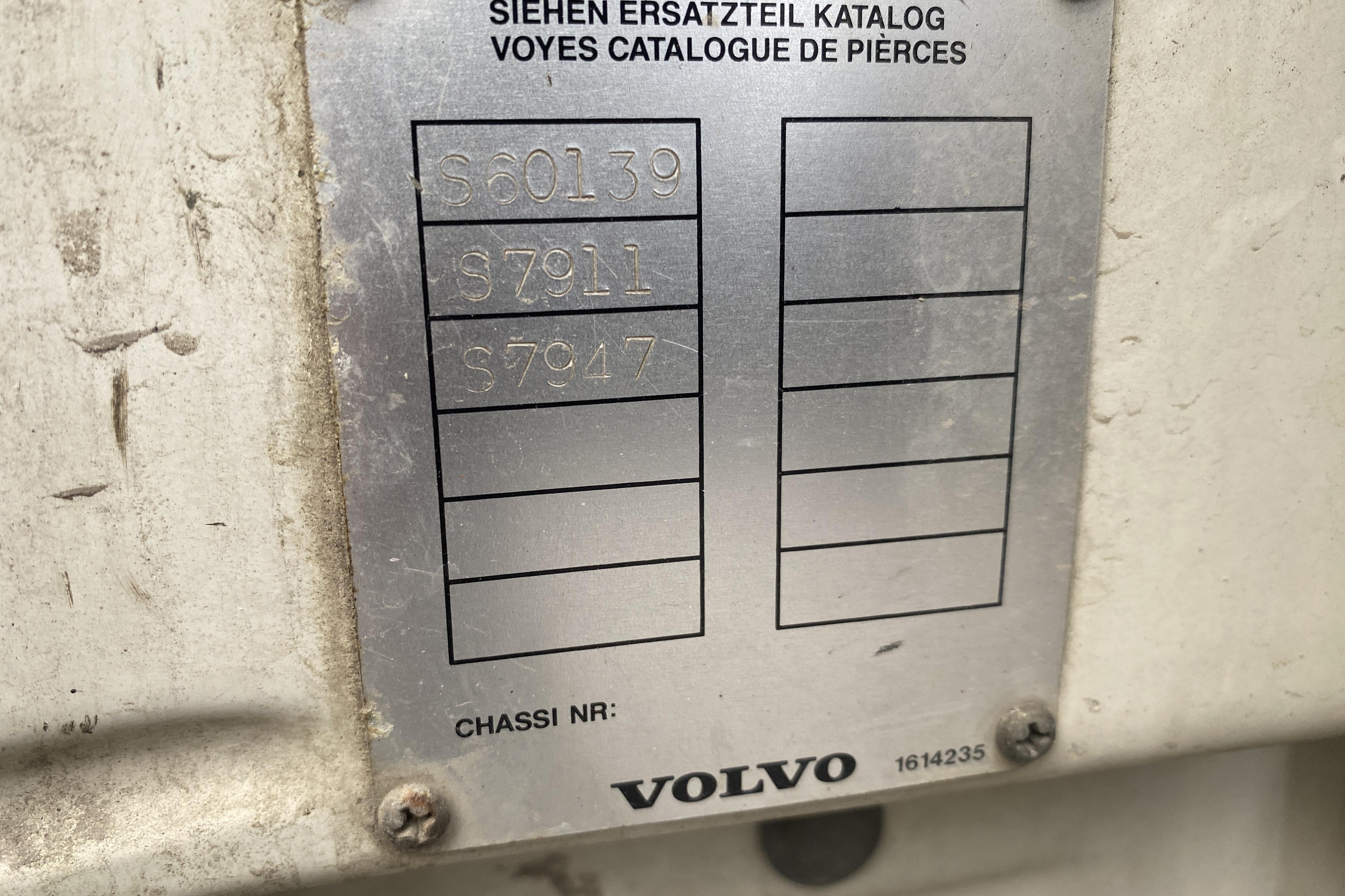 VOLVO FL612AVK - 159 613 km - Automat - vit - 1990